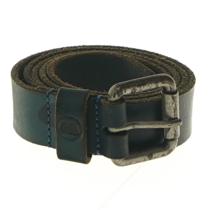 Sort læderbælte med metalspænde (str. 112 cm)