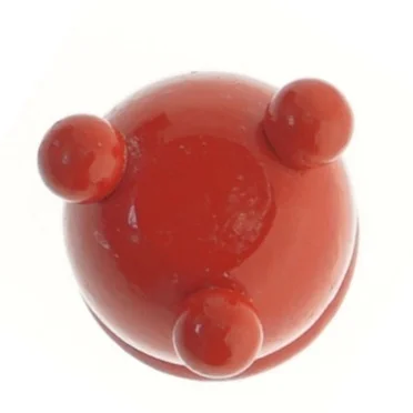 Lille rød lysestage i malet træ (str. 6 cm)