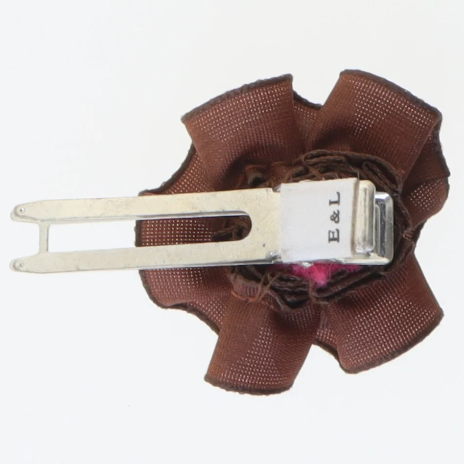 Hårspænde med brun blomst (str. 4 cm)