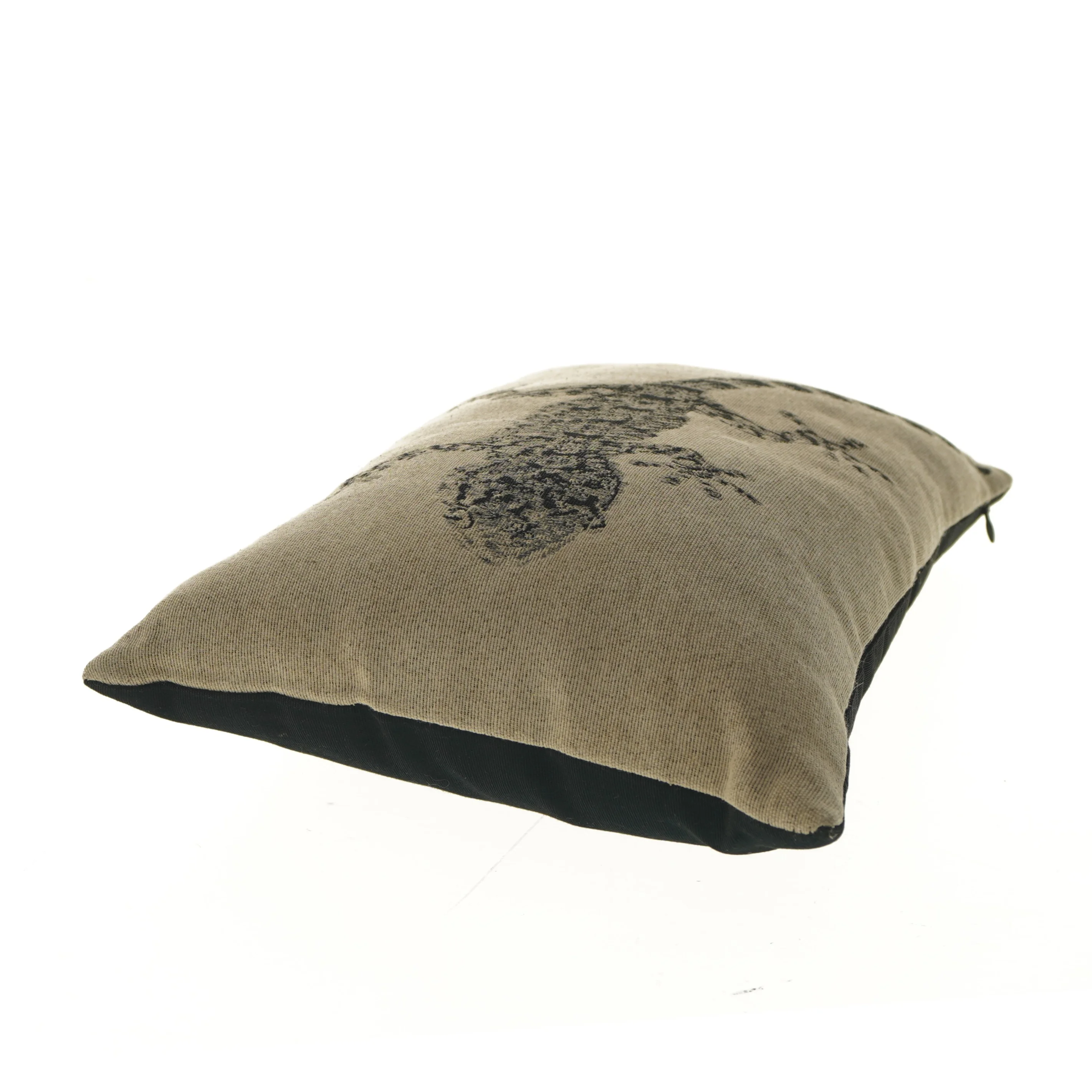 Pyntepude med øglemotiv (str. 48,5x28,5 cm)