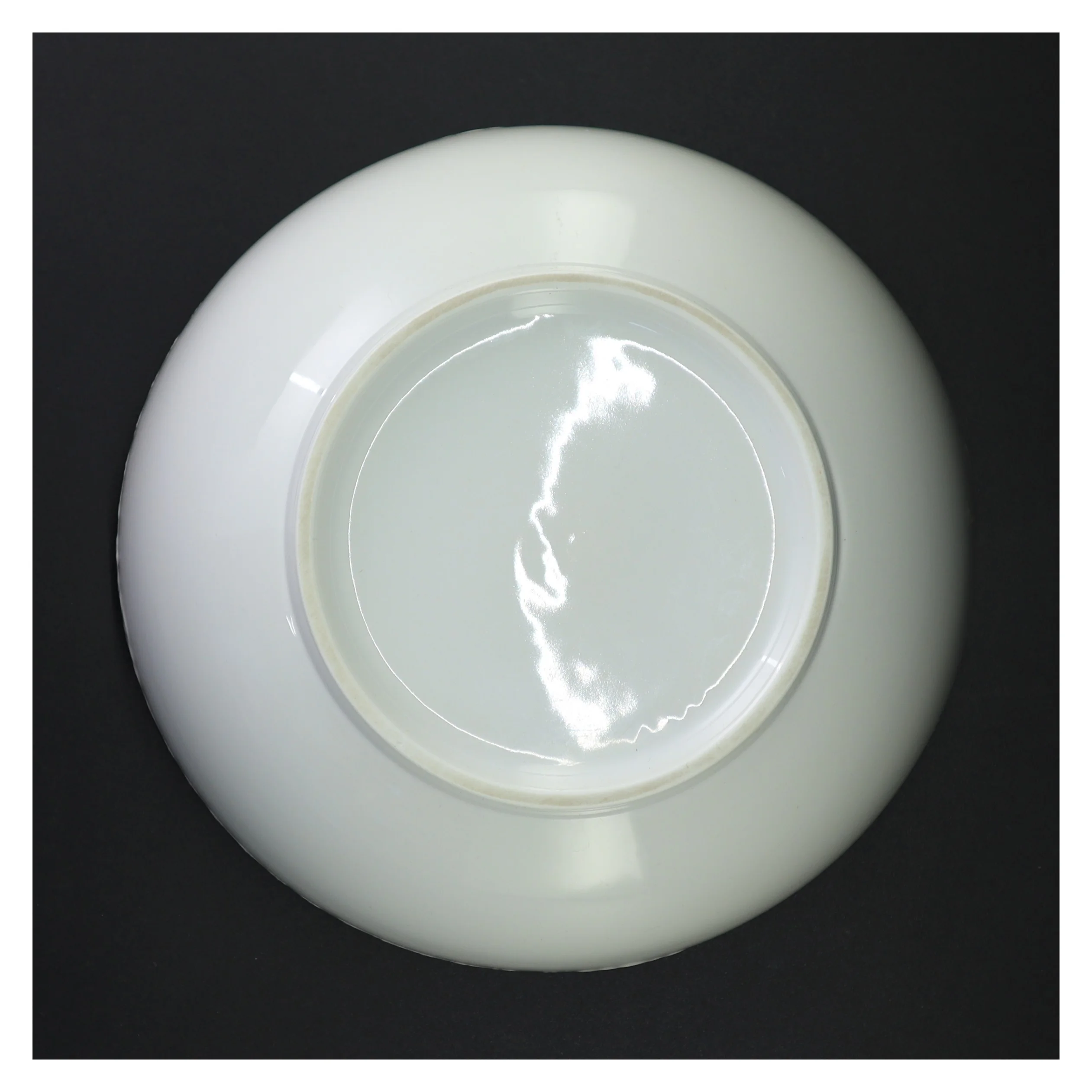 Hvid porcelænsskål (str. 23 x 12 cm)