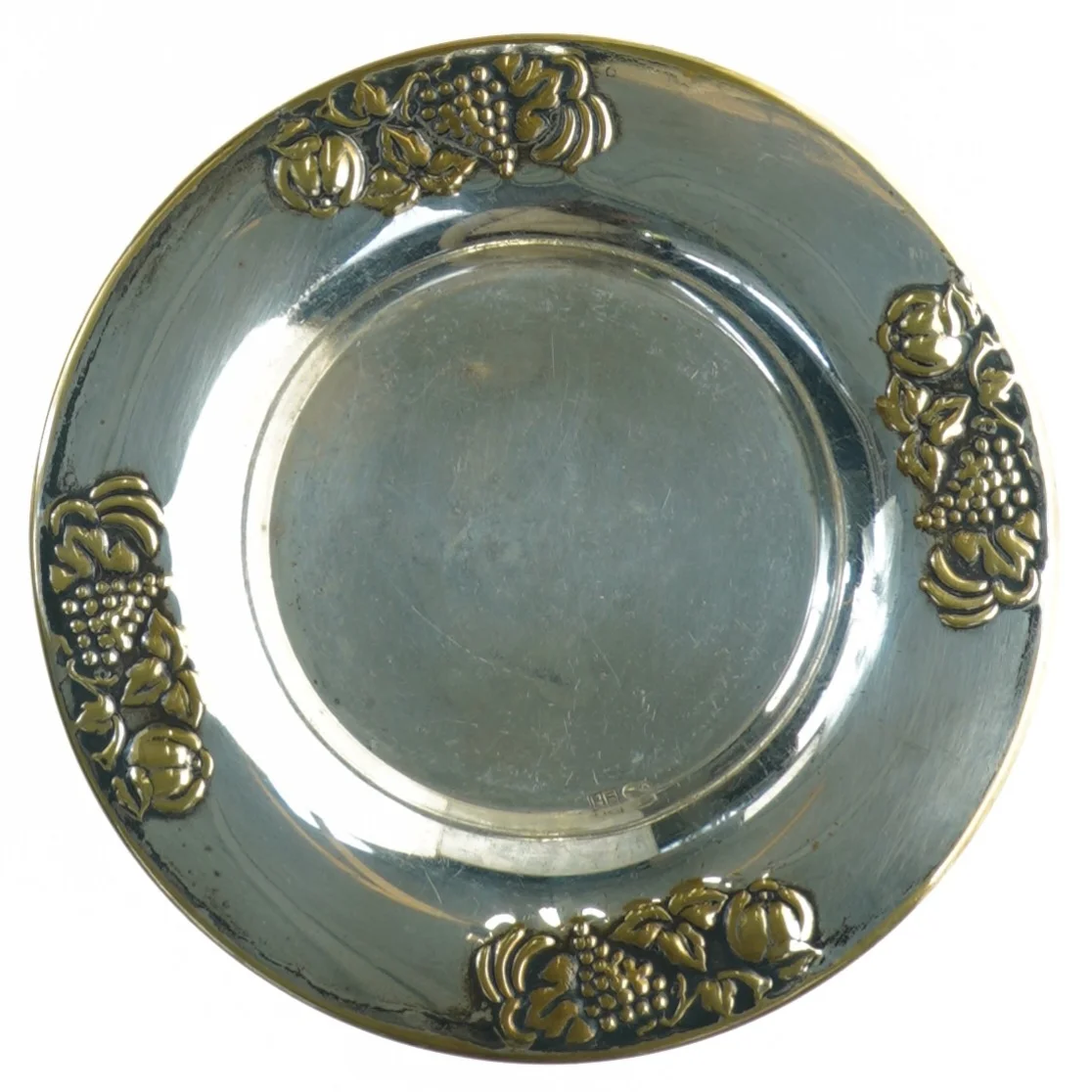 Dekorativ sølvfarvet minitallerken (str. Ø 16 cm)