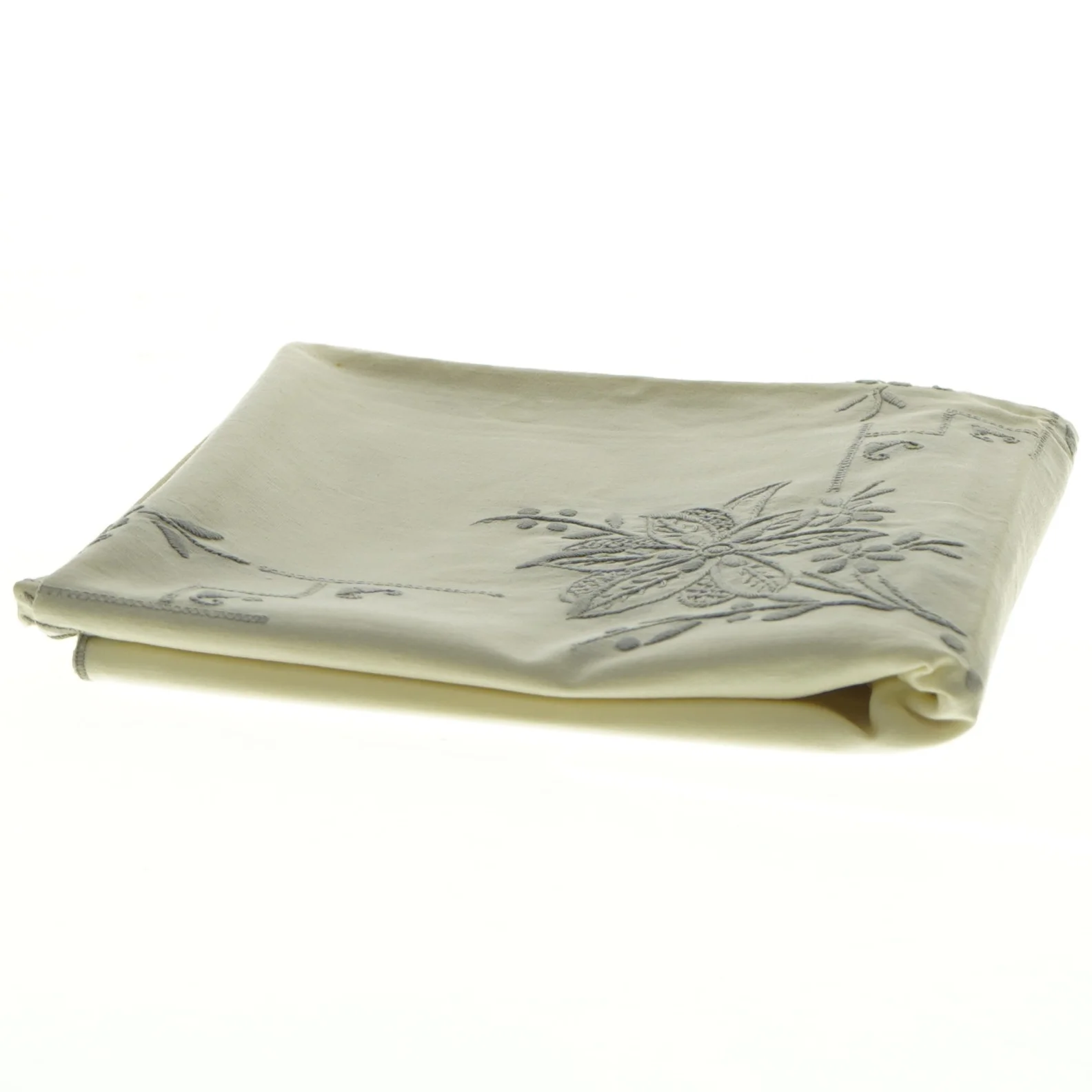 Broderet dug (str. 82 x 78 cm)