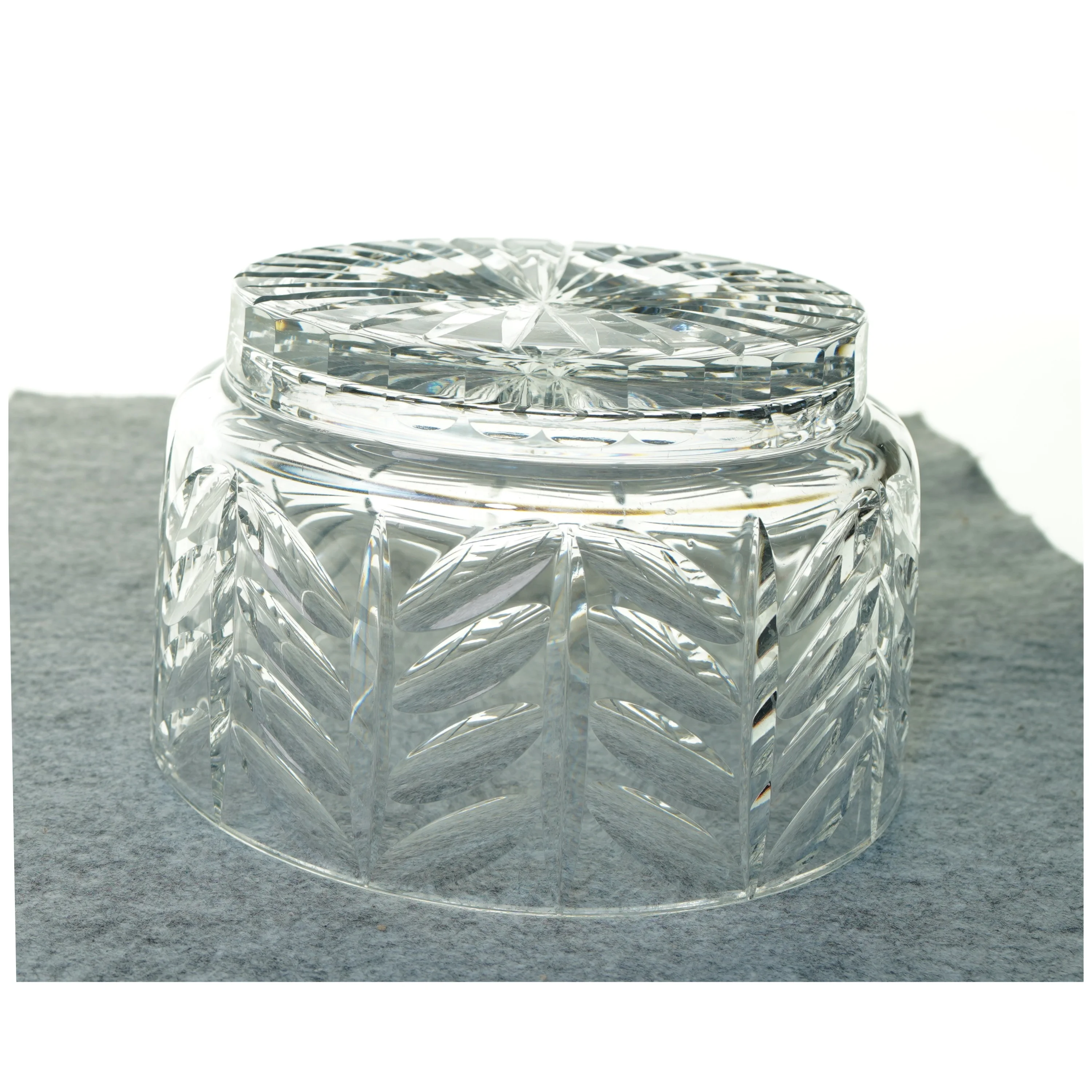 Skål i glas (str. 21 x 13 cm)