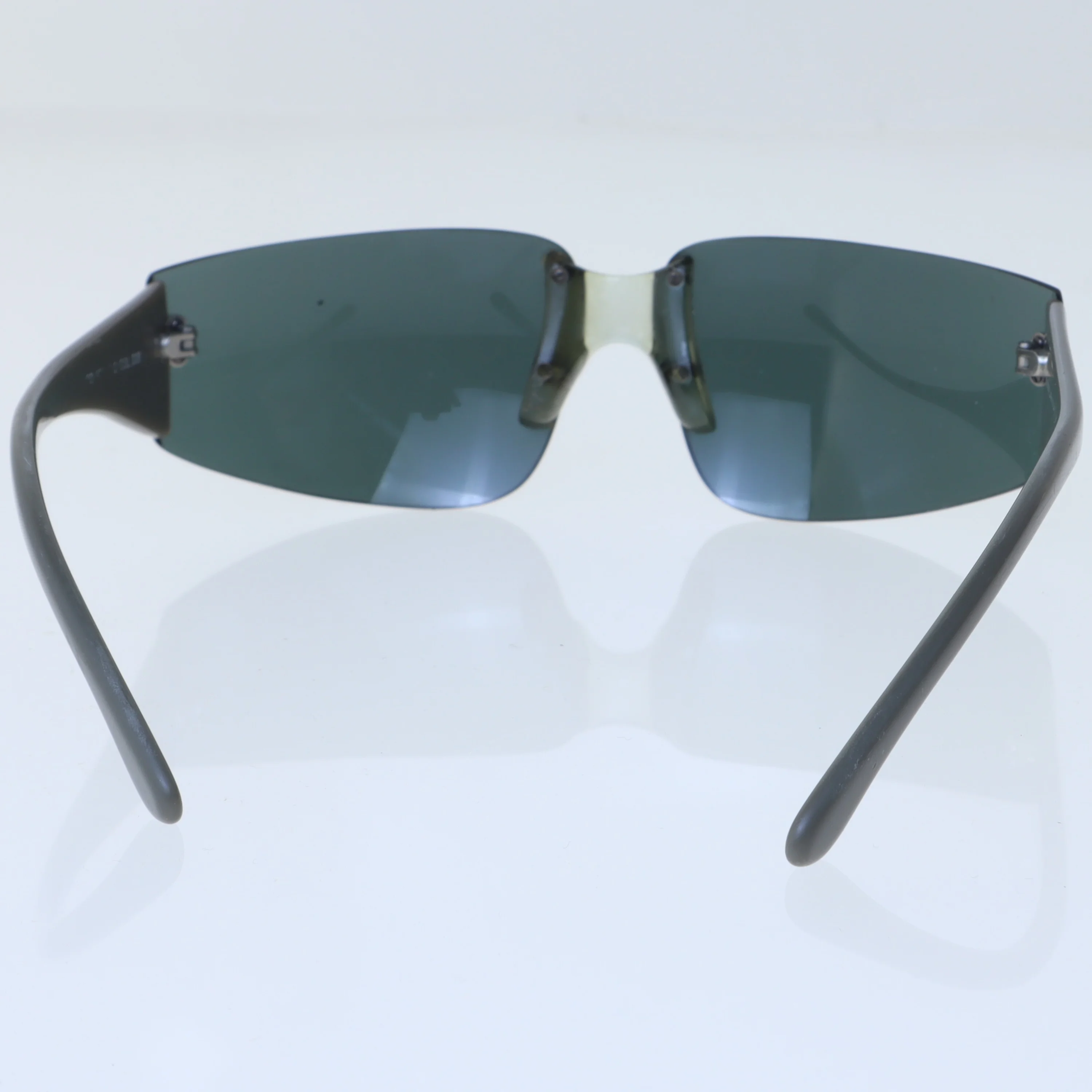 Solbriller med mørke linser fra Fendissime (str. 16 cm)