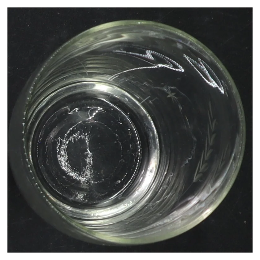 Graveret glasvase (str. Ø 8 cm. længde, 11,5 cm)