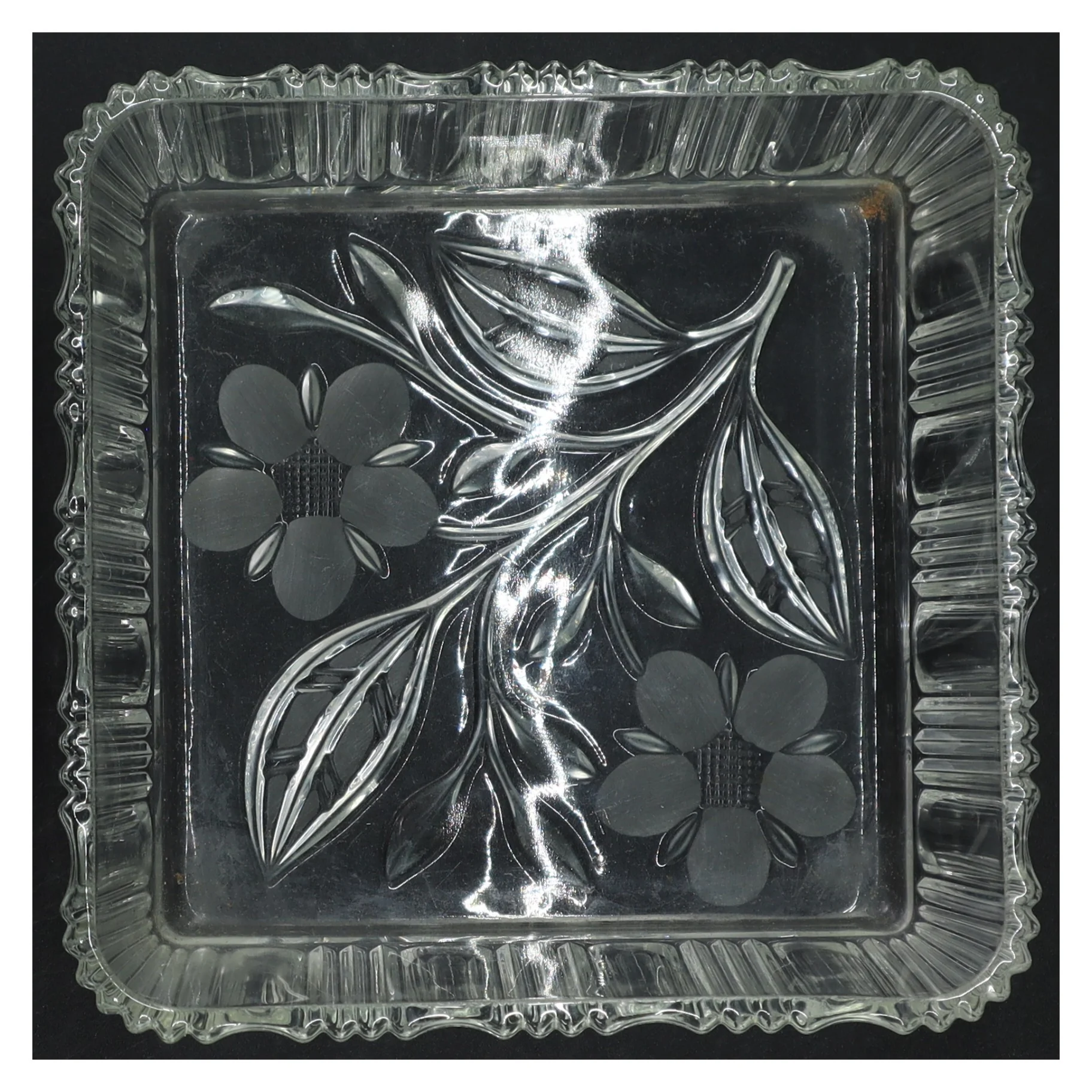 Glasfad med blomstermotiv (str. 17 x 17 cm)