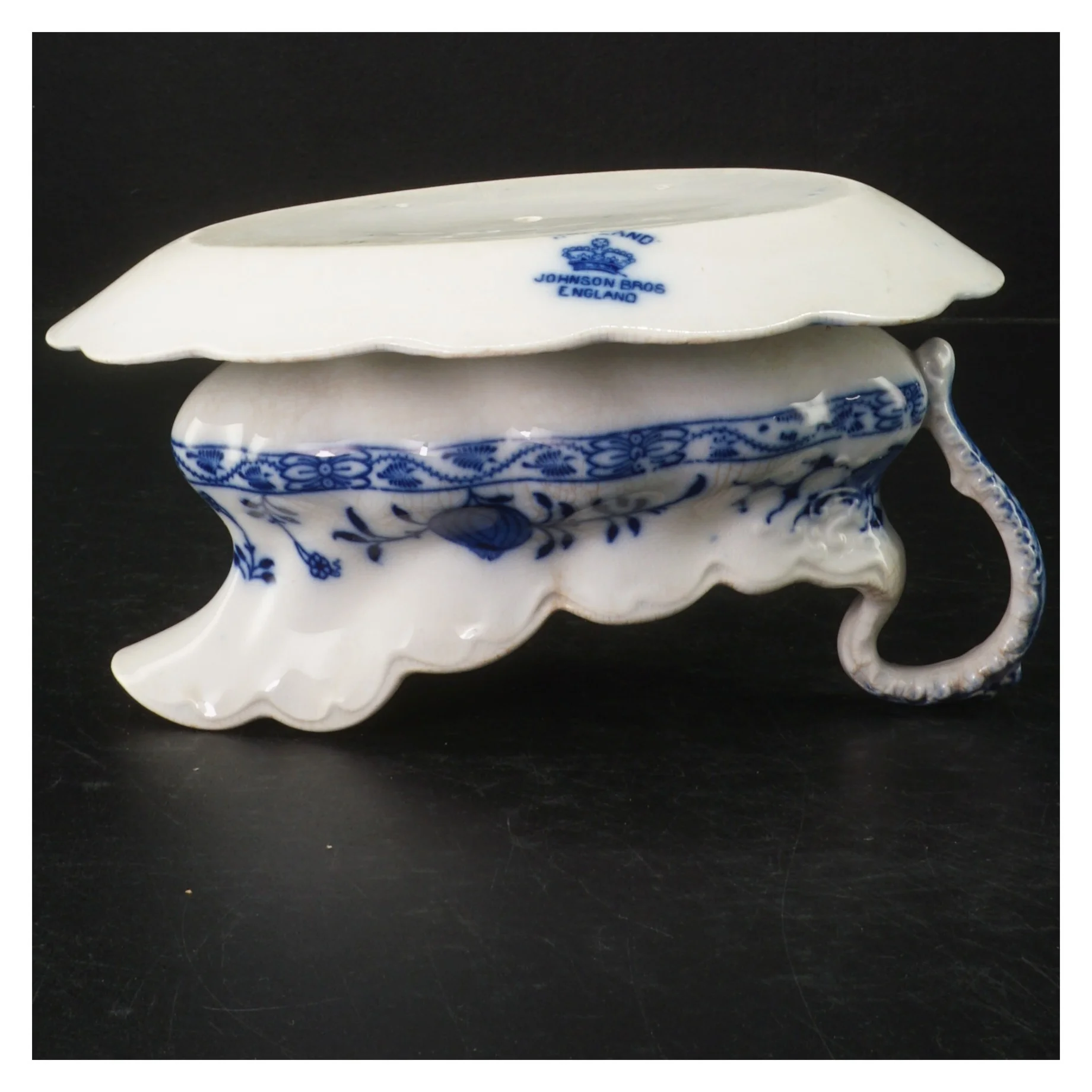 Porcelæns sauce kande fra Johnson Bros (str. 20 x. 15 cm)