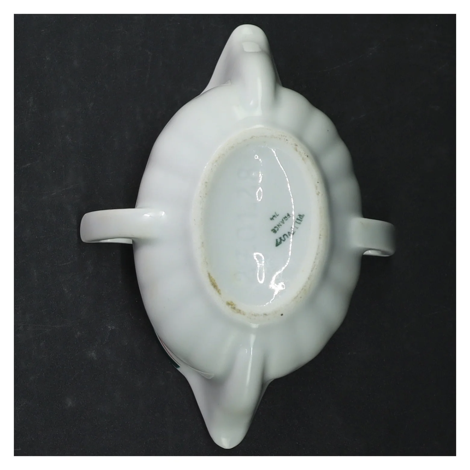 Hvidt porcelænssovseskål fra Pillivuyt (str. 17x12 cm)