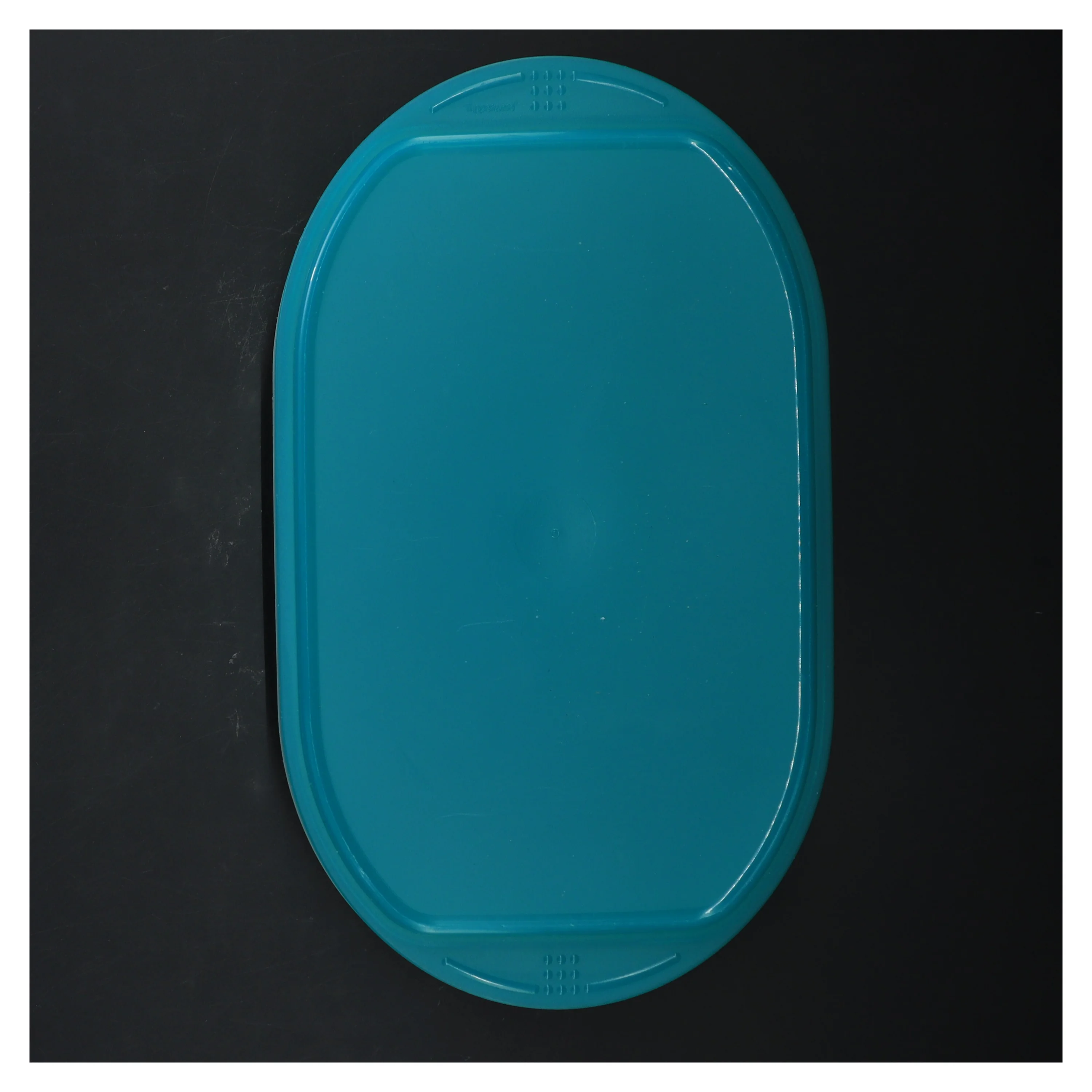 Plastik madopbevaringsboks fra Tupperware (str. 26x17x4 cm)