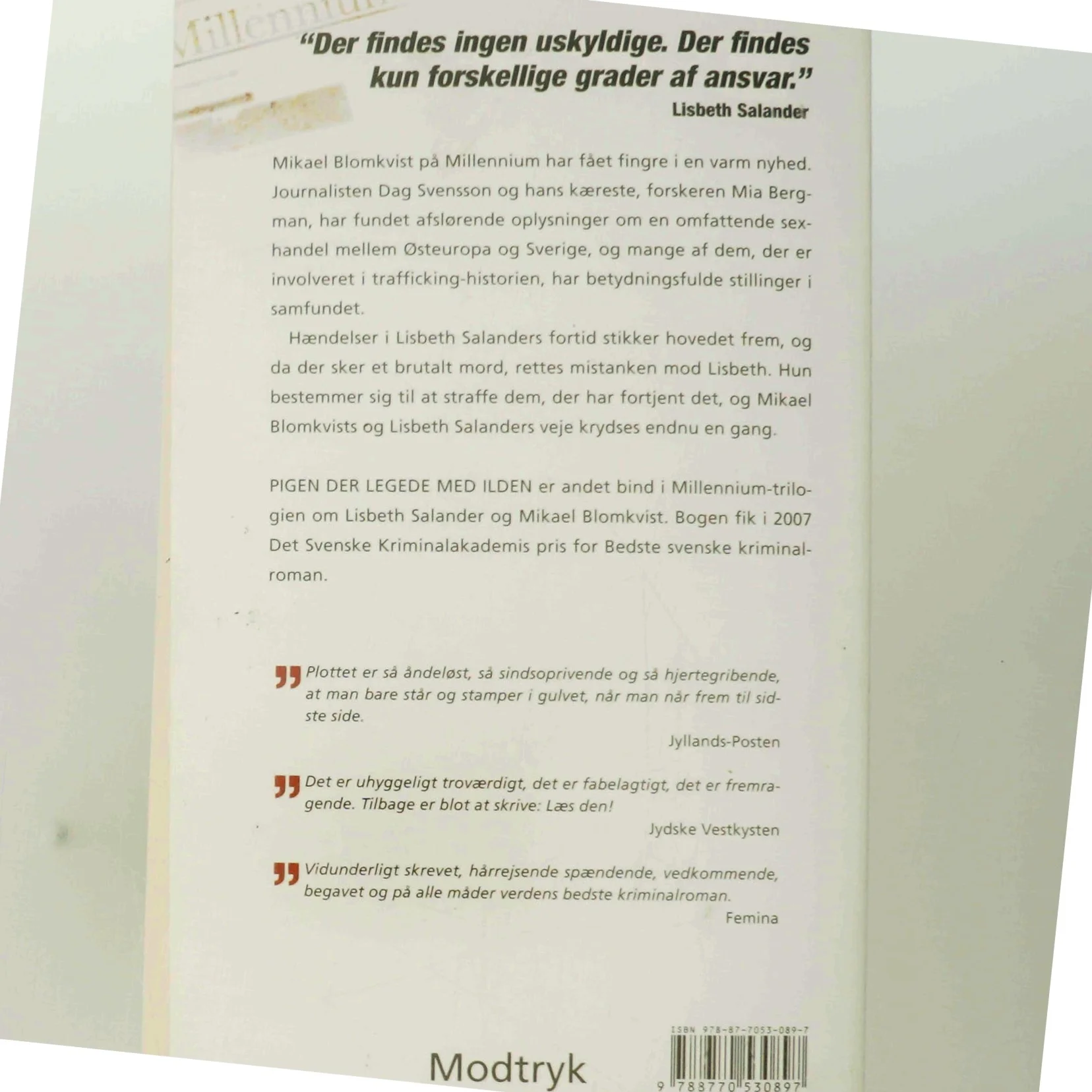 Pigen Der Legede Med Ilden (Millennium, 2. Bind) af Stieg Larsson (Bog)