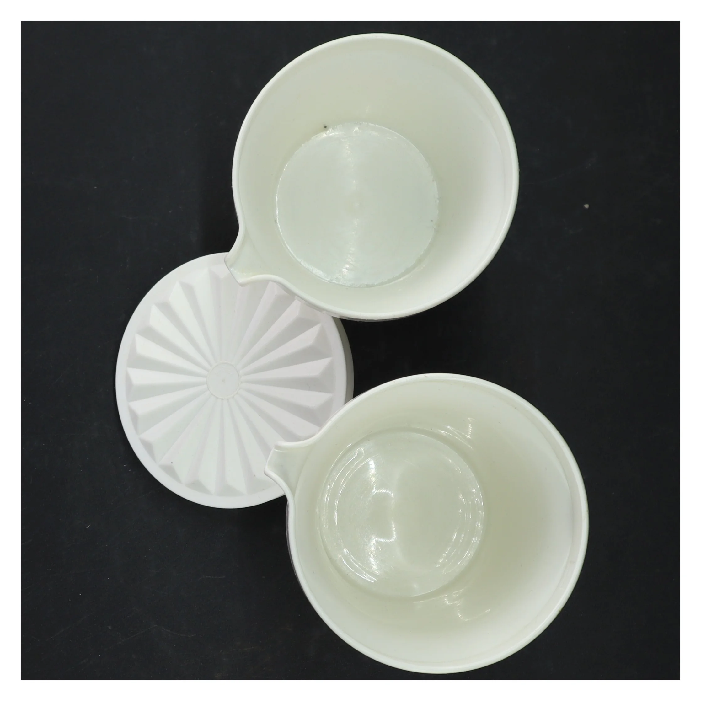 Tupperware beholder og krus fra Tupperware (str. Ø. 10 cm. længde. 15 cm)