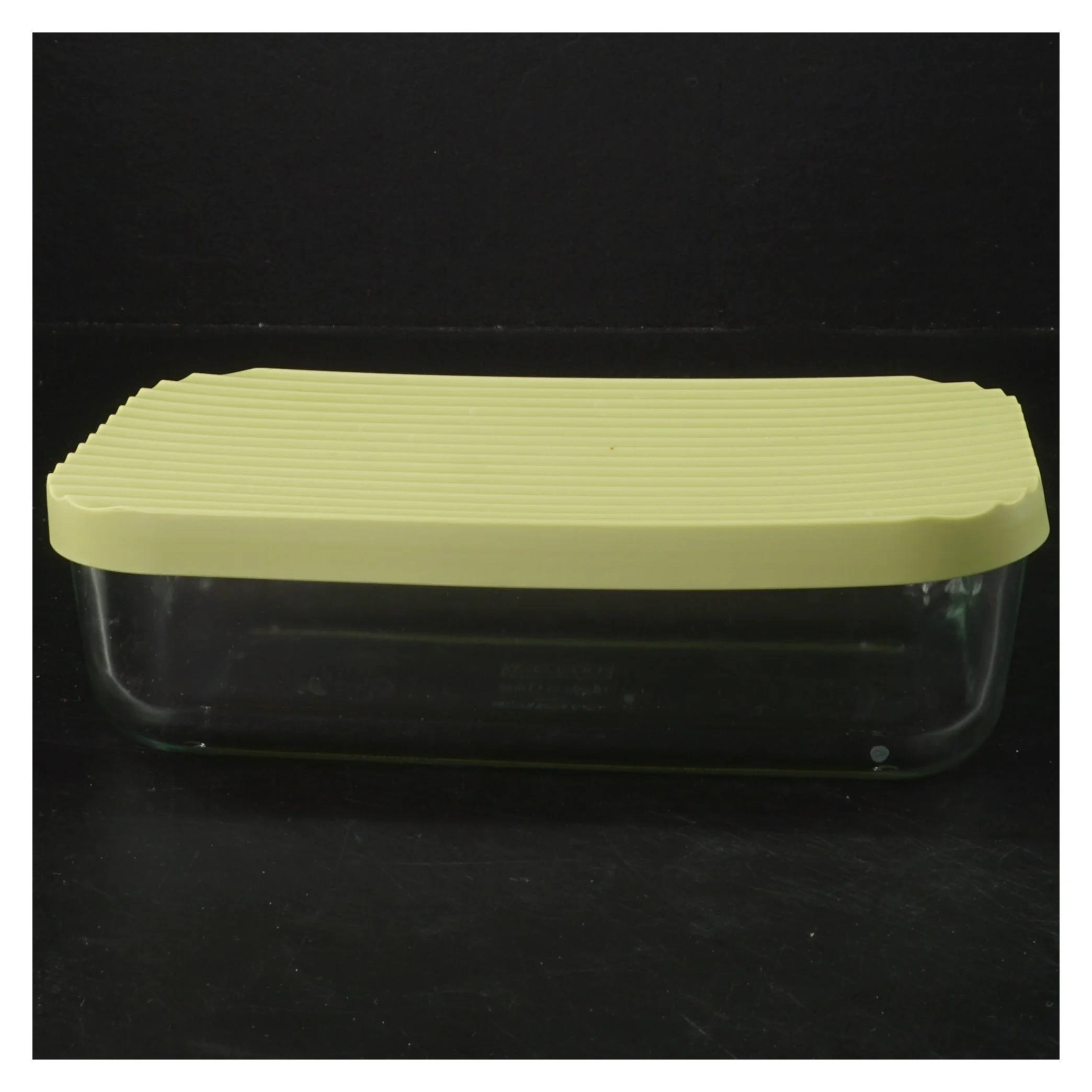 Glasbrødbeholder med låg fra IKEA (str. 21x12,5 cm)