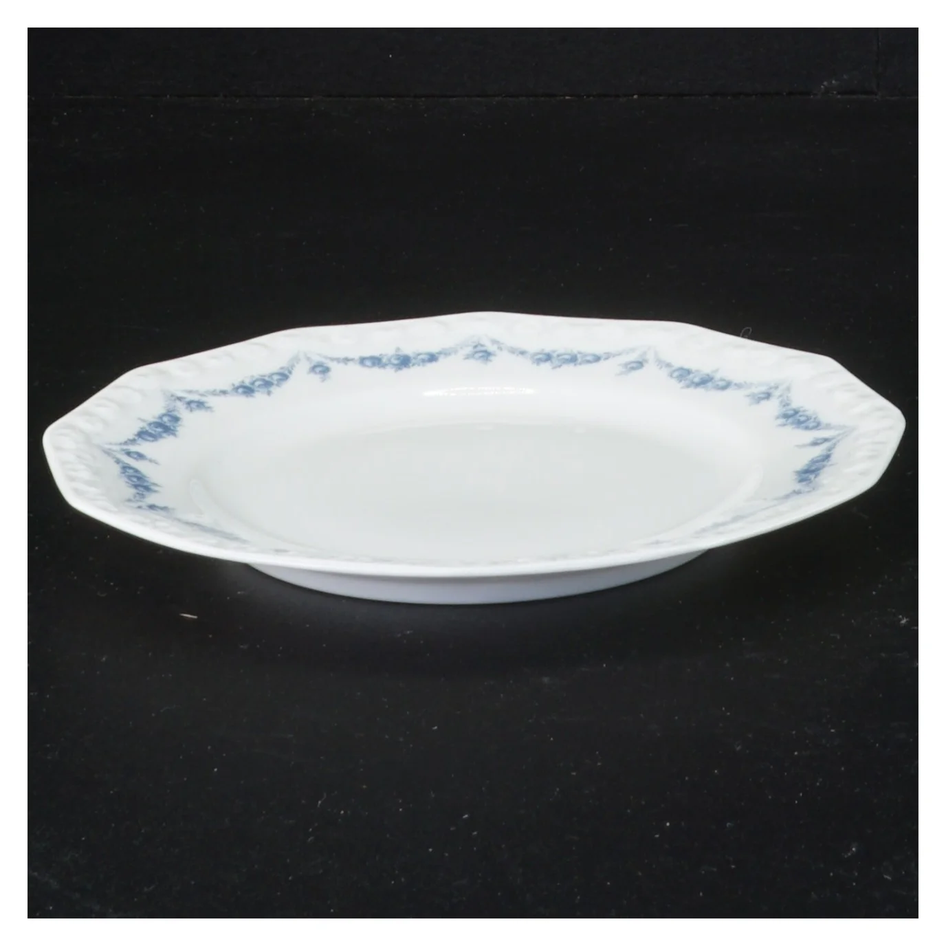 2 tallerkener med blåt blomstermønster fra Rosenthal (str. Diameter 15 cm)