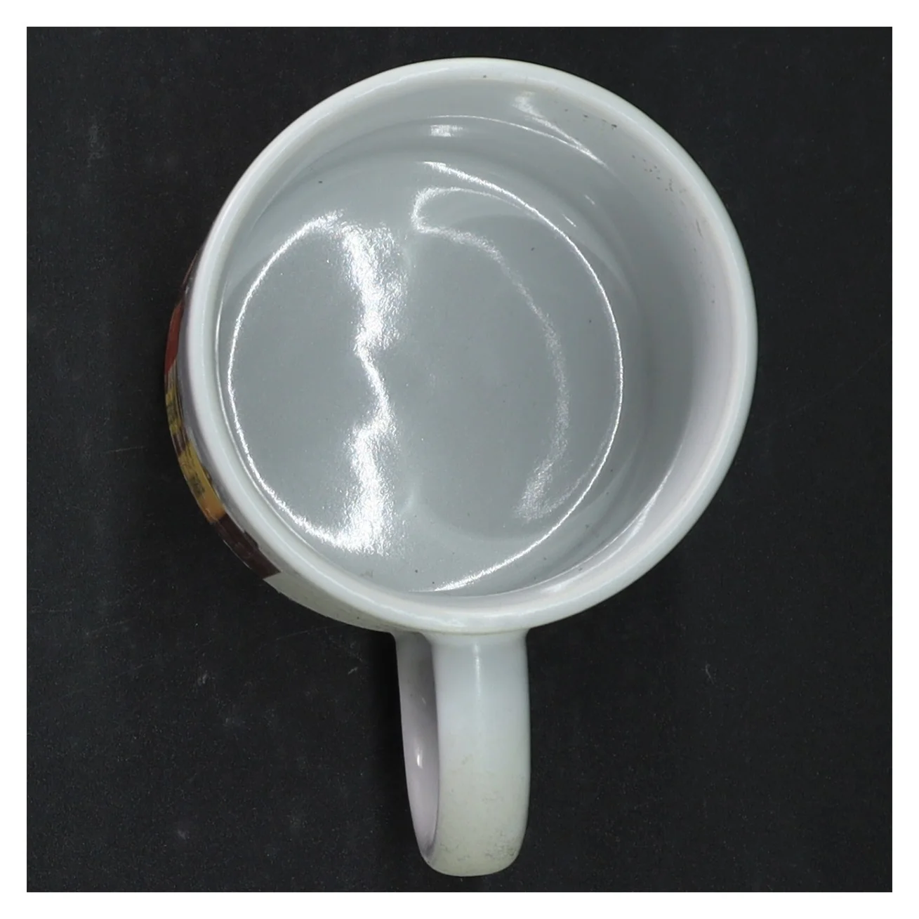 Krus med tema (str. H. 10 cm. ø. 8 cm)