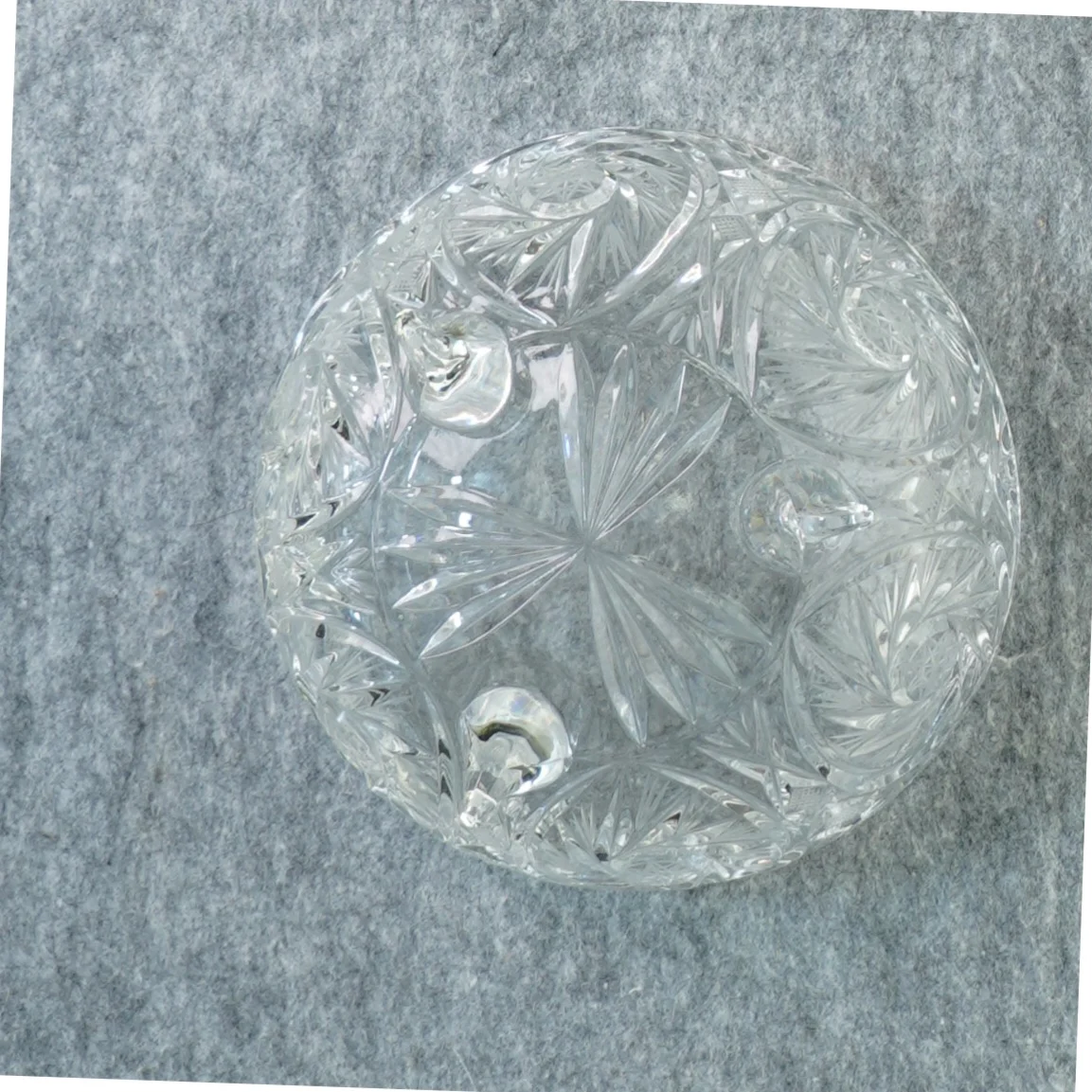 Skål i krystal (str. 16 x 7 cm)