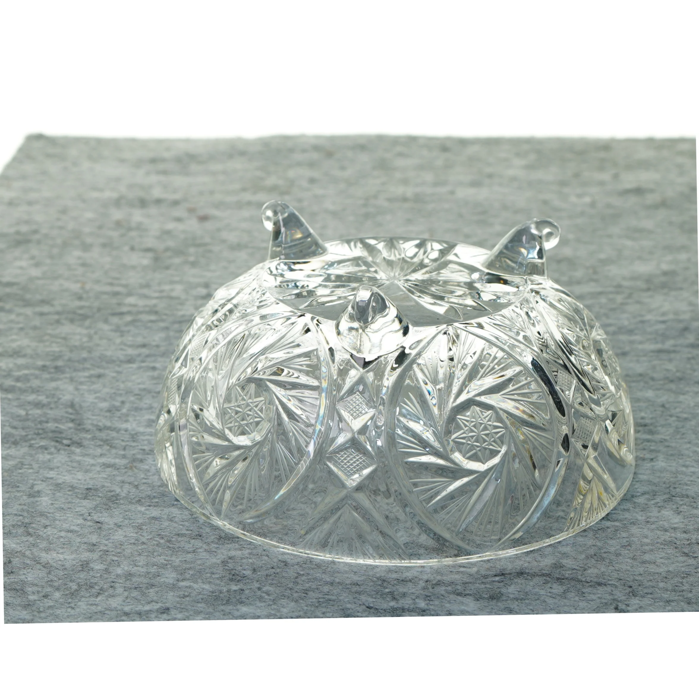 Skål i krystal (str. 16 x 7 cm)