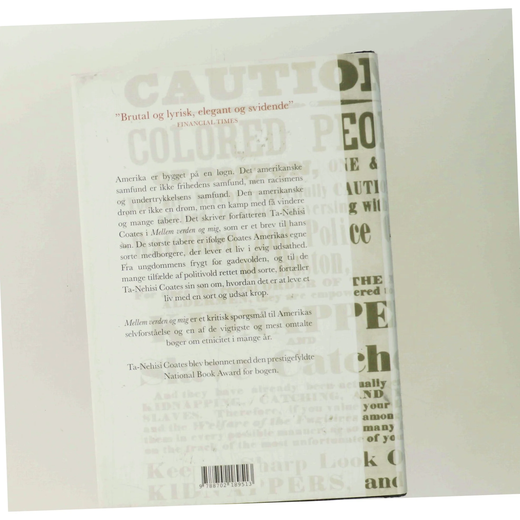 Mellem verden og mig af Ta-Nehisi Coates (f. 1975) (Bog)