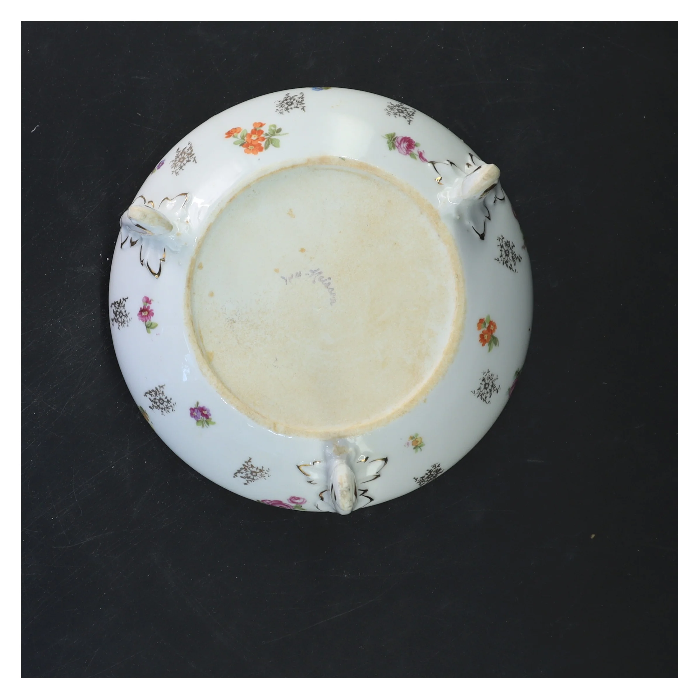 Dekorativ porcelænsskål (str. 9x16 cm)