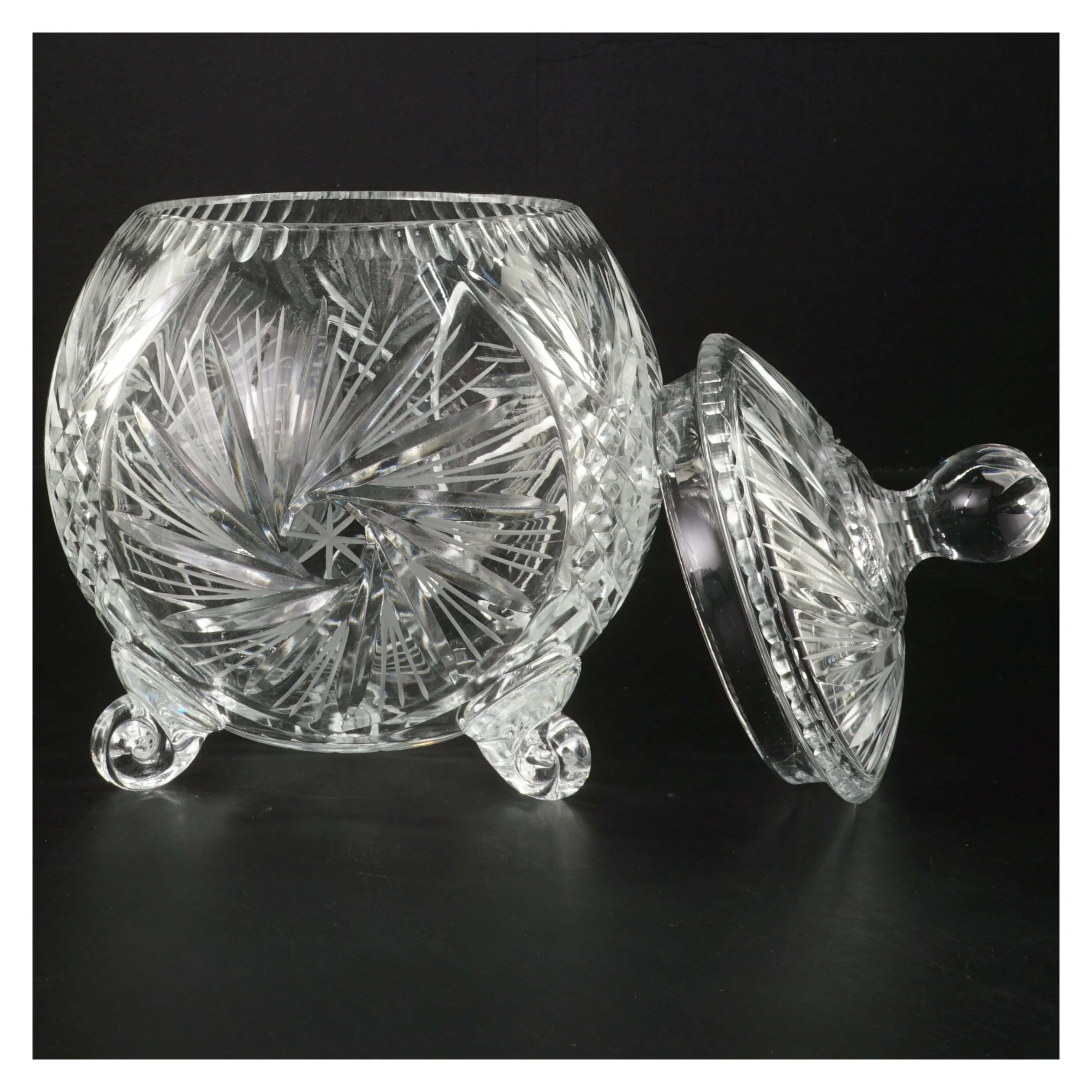 Krystal sukkerkrukke med låg (str. Ø 20 cm)