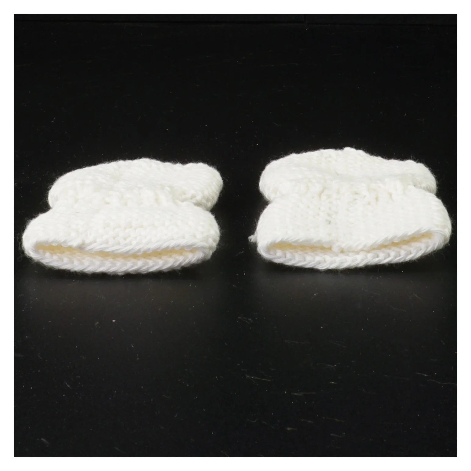 Håndstrikkede babyvanter (str. 11 cm)