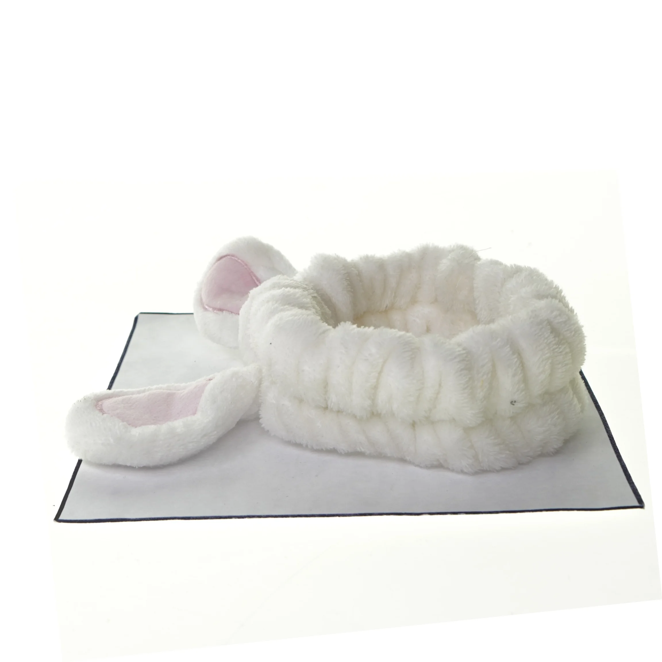 Hårbånd med kaninører (str. 16 x 9 cm)