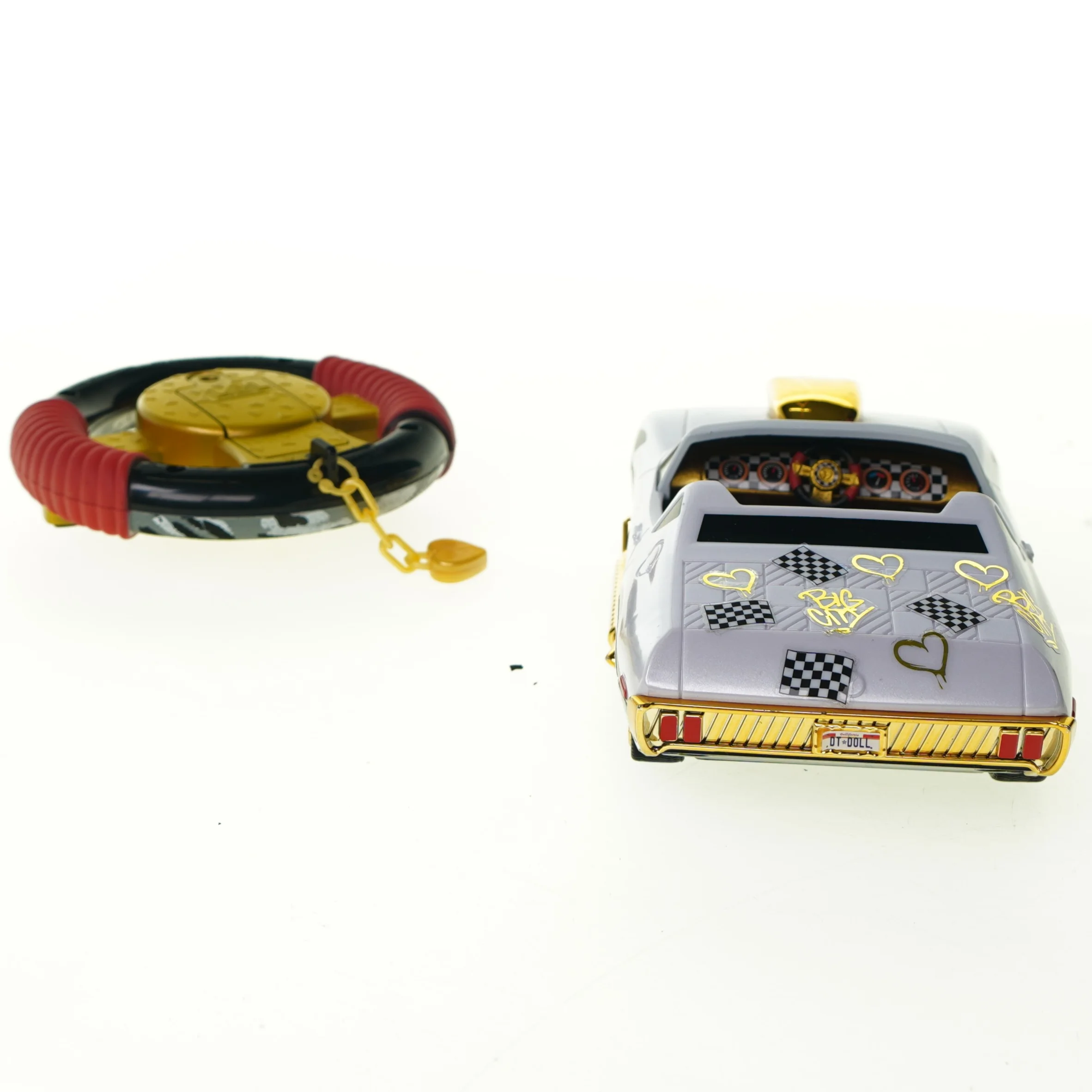 Legetøjsbil med tilhørende rat fra Lol Surprise (str. 21 x 10 x 5 cm)