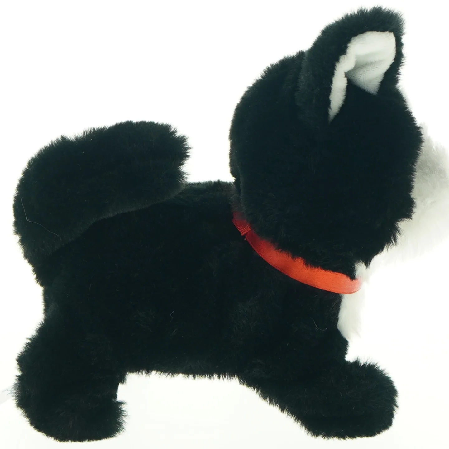 Sort-hvid tøjkat med rødt halsbånd fra Happy Pets (str. Mængde. 19 cm)