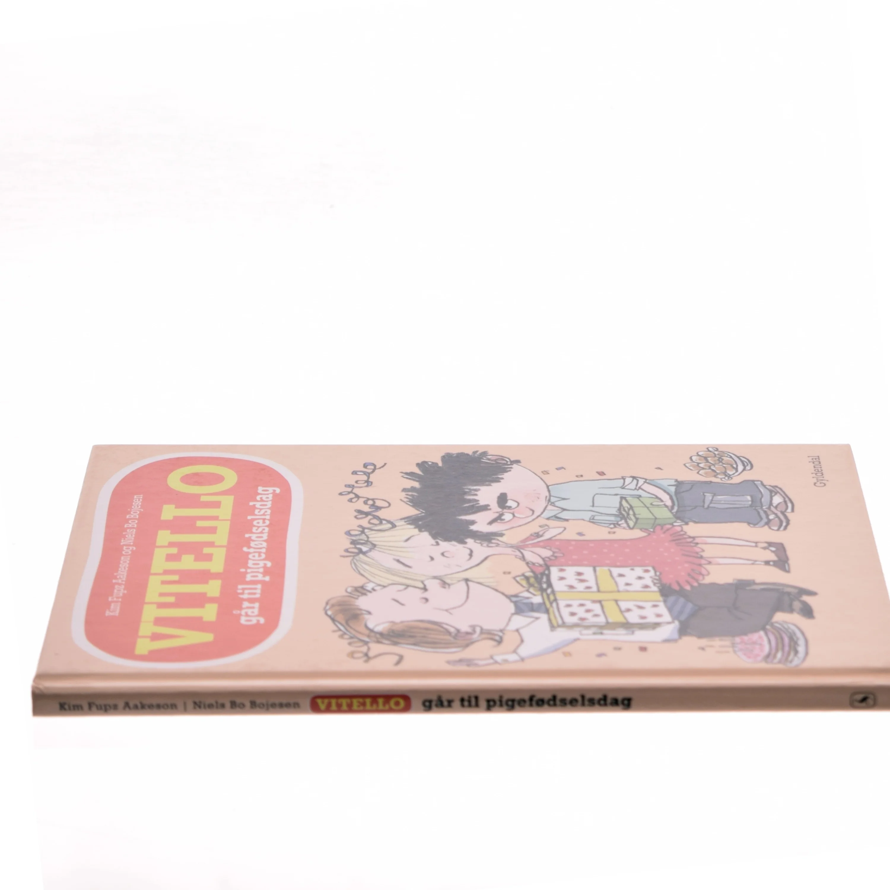 Vitello går til pigefødselsdag af Kim Fupz Aakeson (Bog)