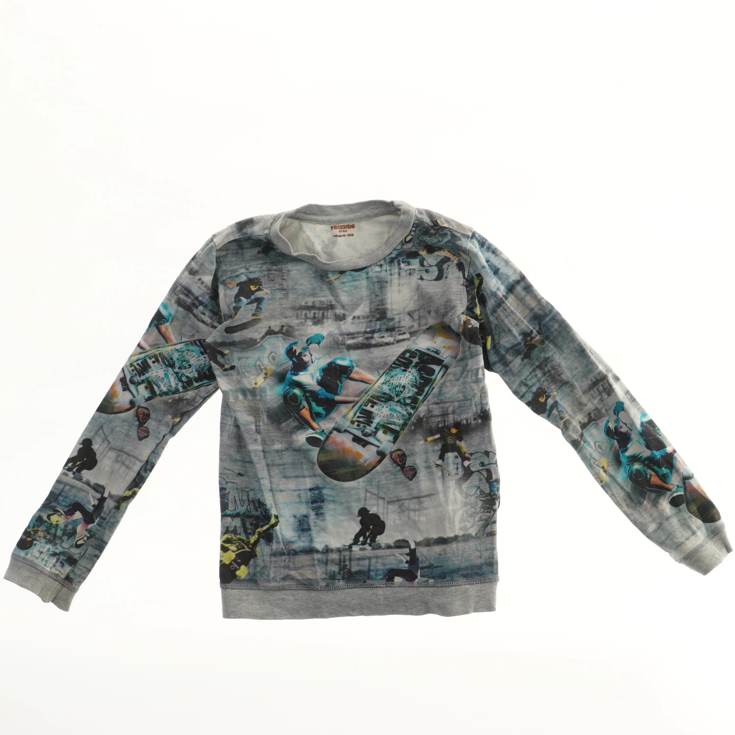 Langærmet trøje med skateboardmotiv (str. 140)