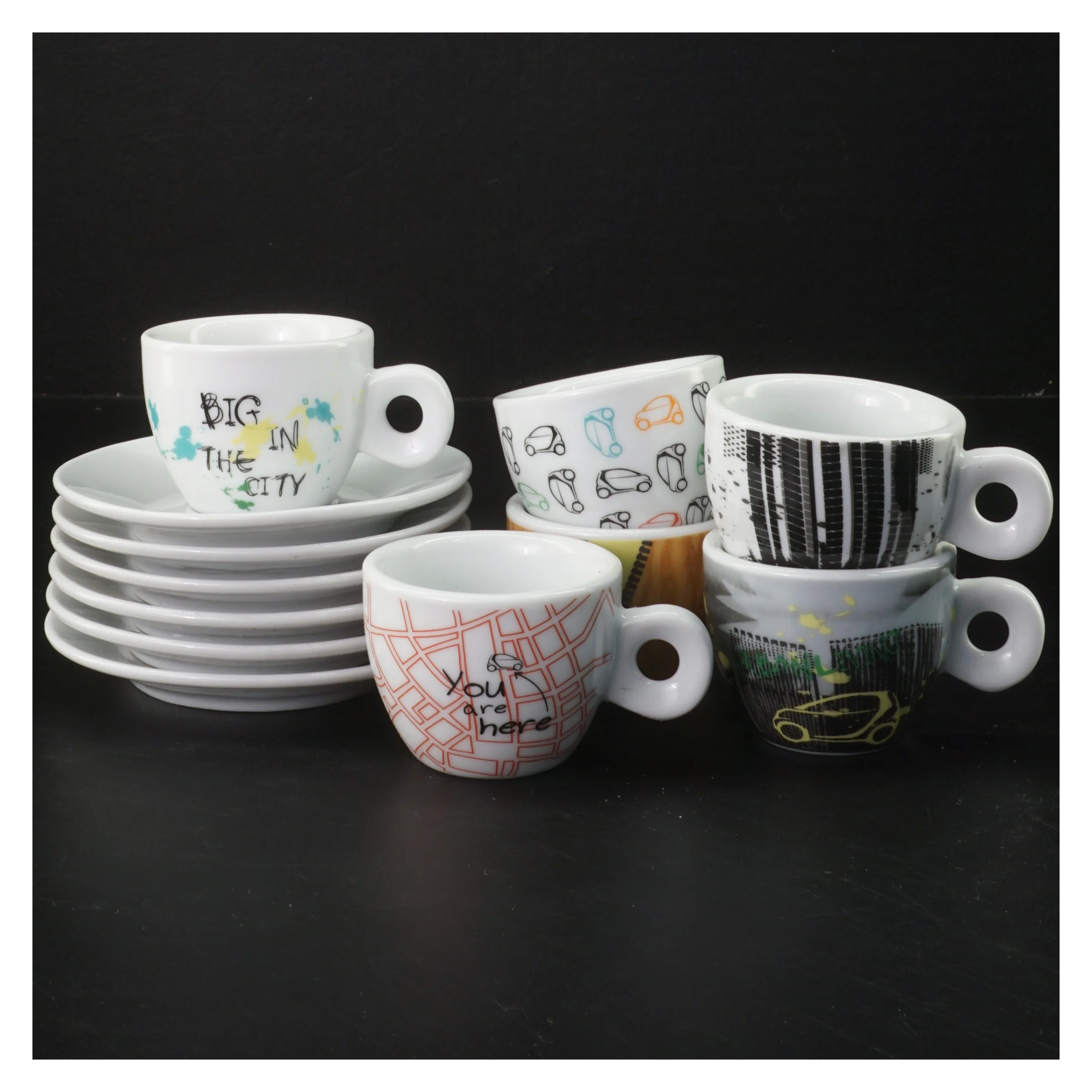 Sæt med kopper og underkopper fra BeConcept (str. 6 styk, ø 11 og 6 cm)