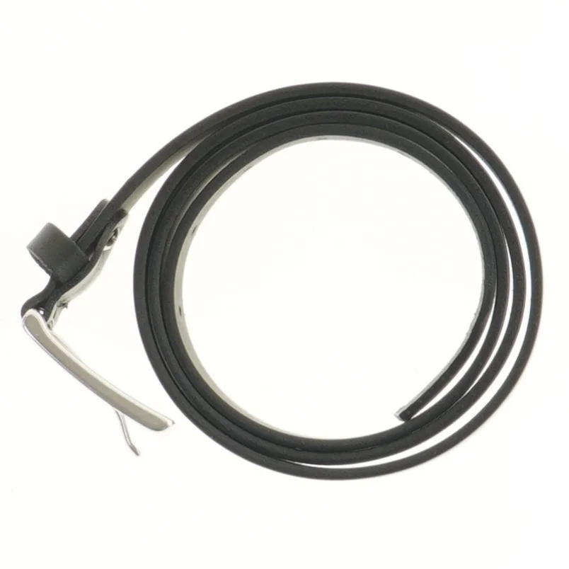 Sort bælte med spænde (str. 126 cm)