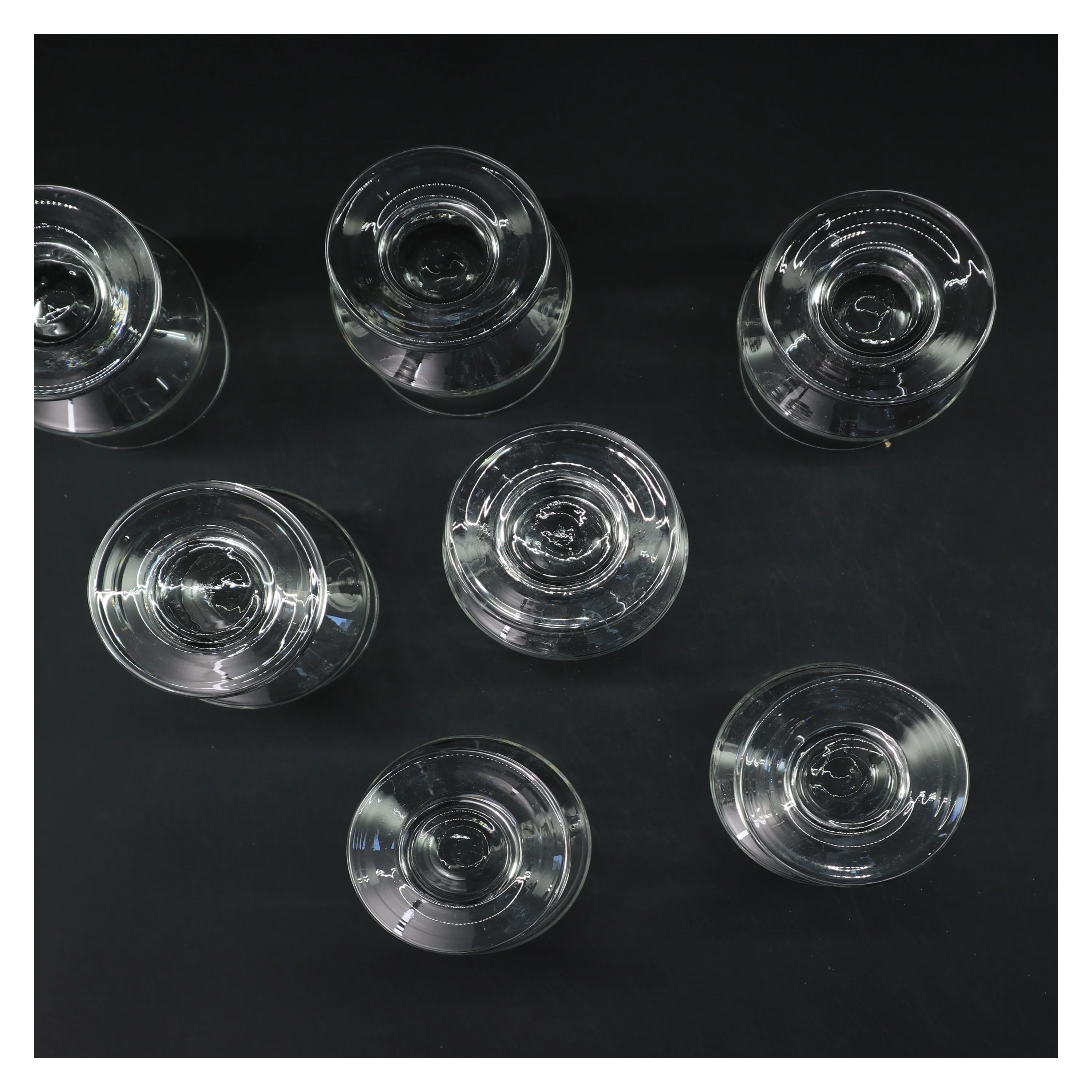 7 stk klare glas (str. 7 stk Ø 6,5 cm længde 13 cm)