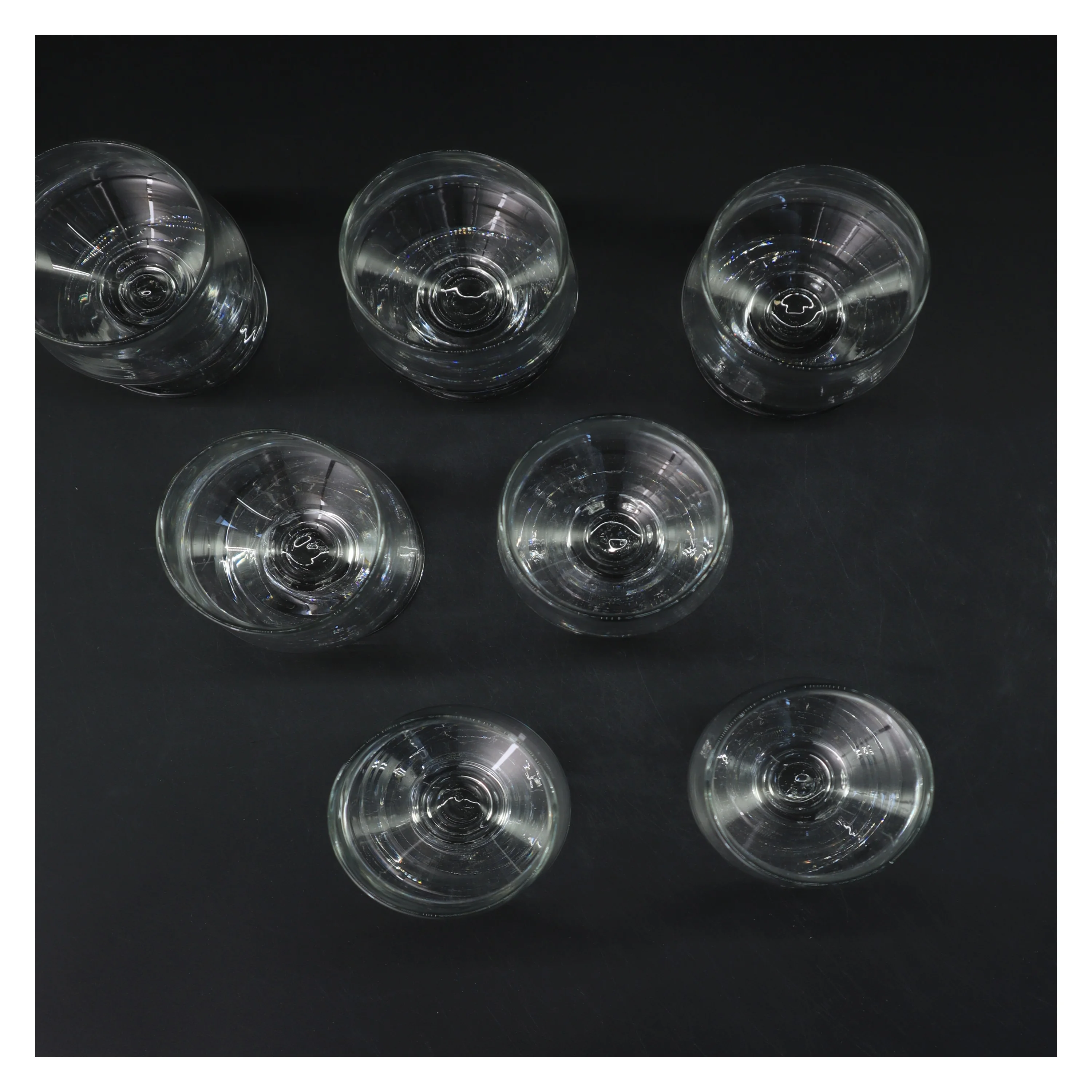 7 stk klare glas (str. 7 stk Ø 6,5 cm længde 13 cm)