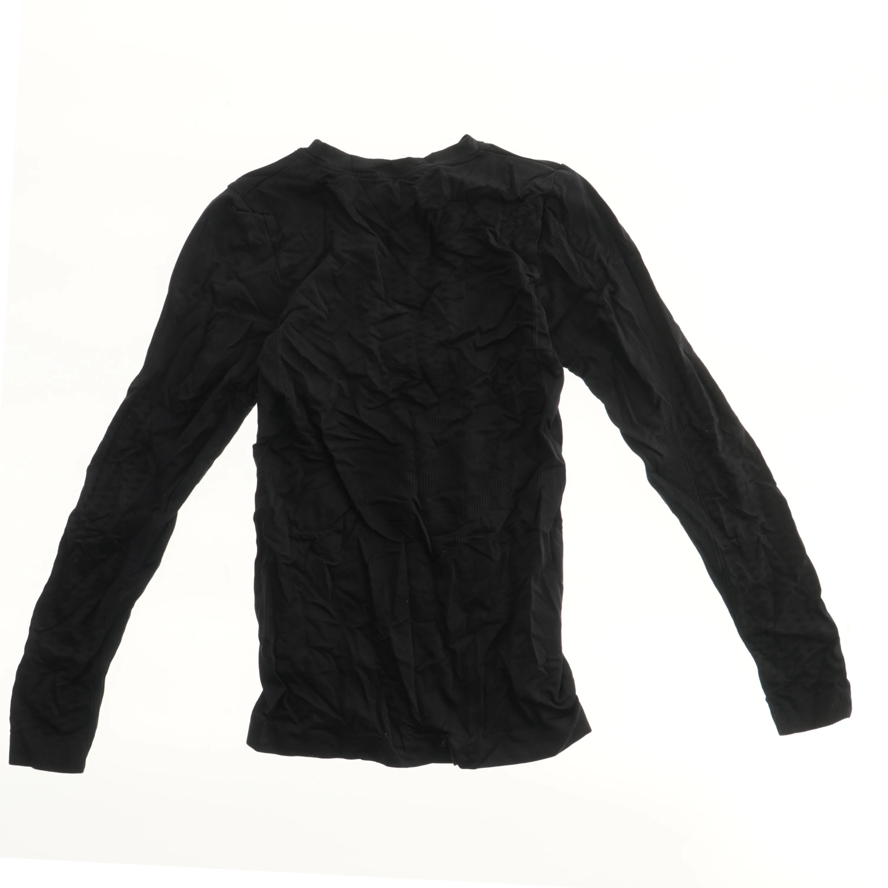 Langærmet sort trøje fra ZigZag (str. 176)