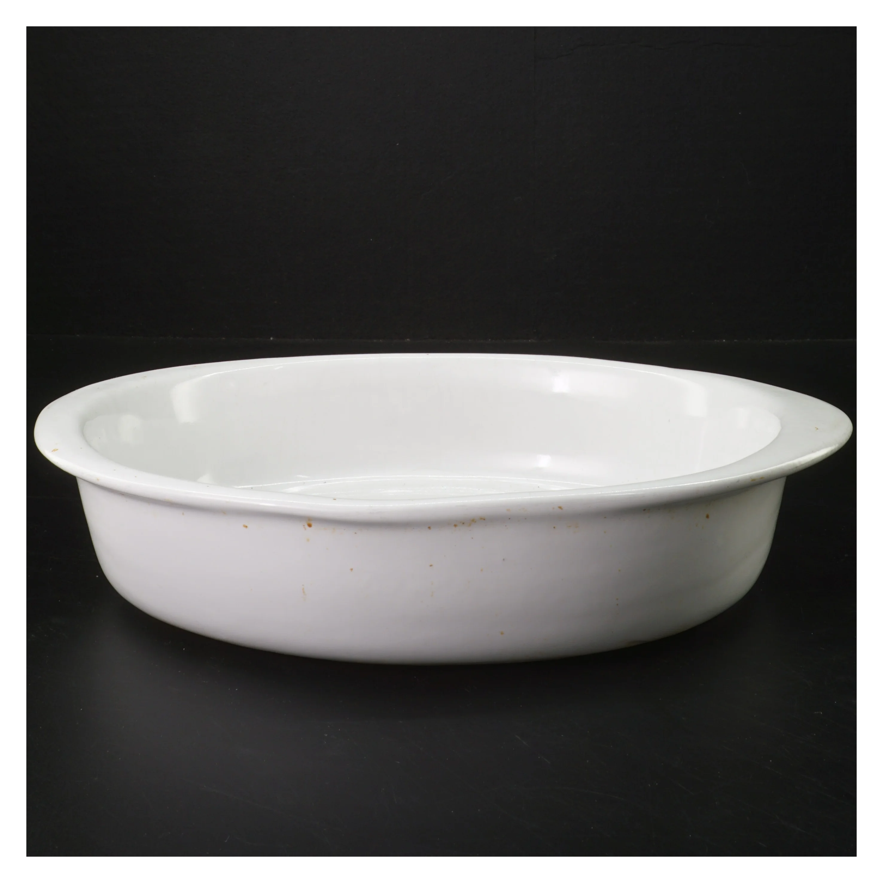 Oval hvid fad fra Bodum (str. 6x21x30 cm)