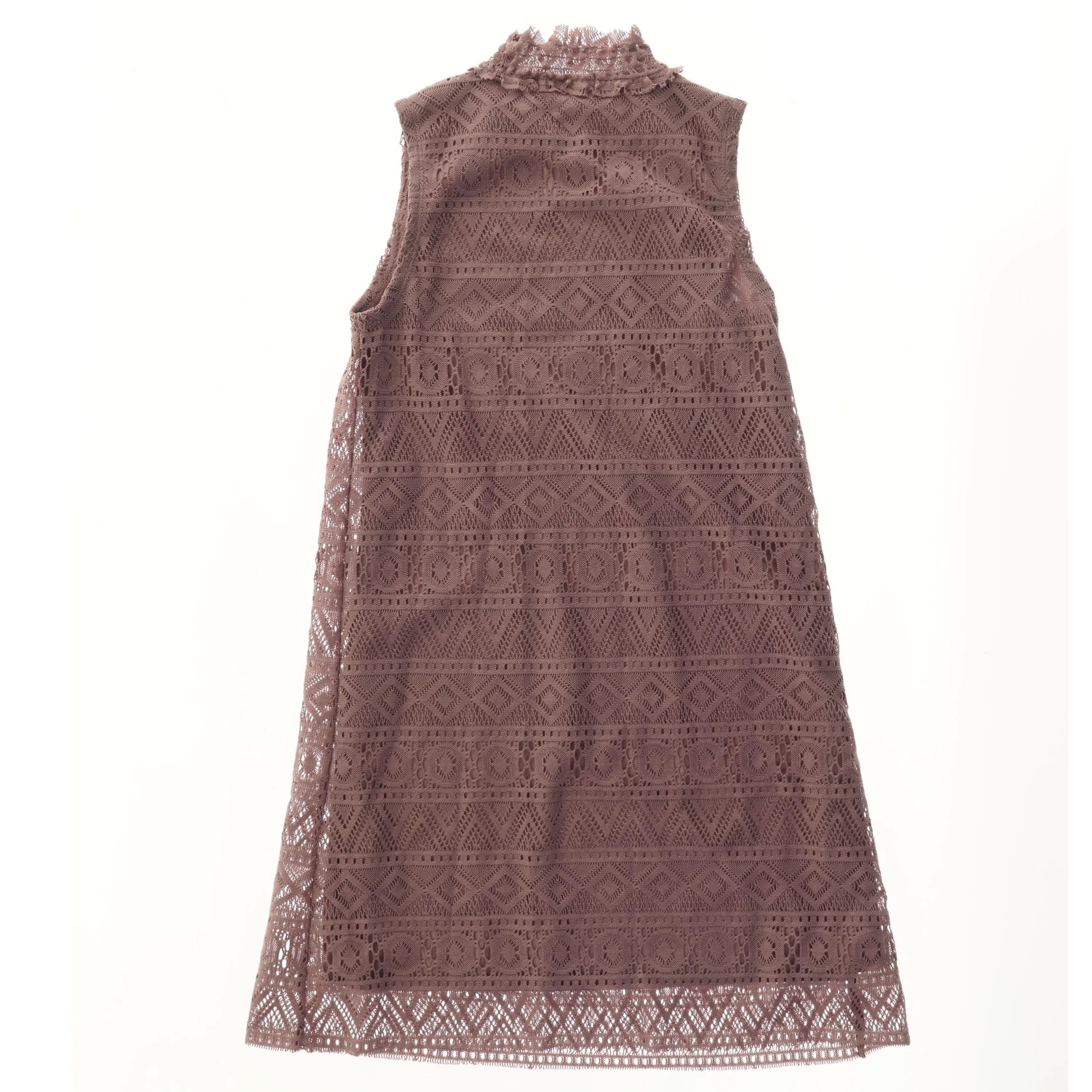 Ærmeløs blondelkjole fra Mono (str. 152)