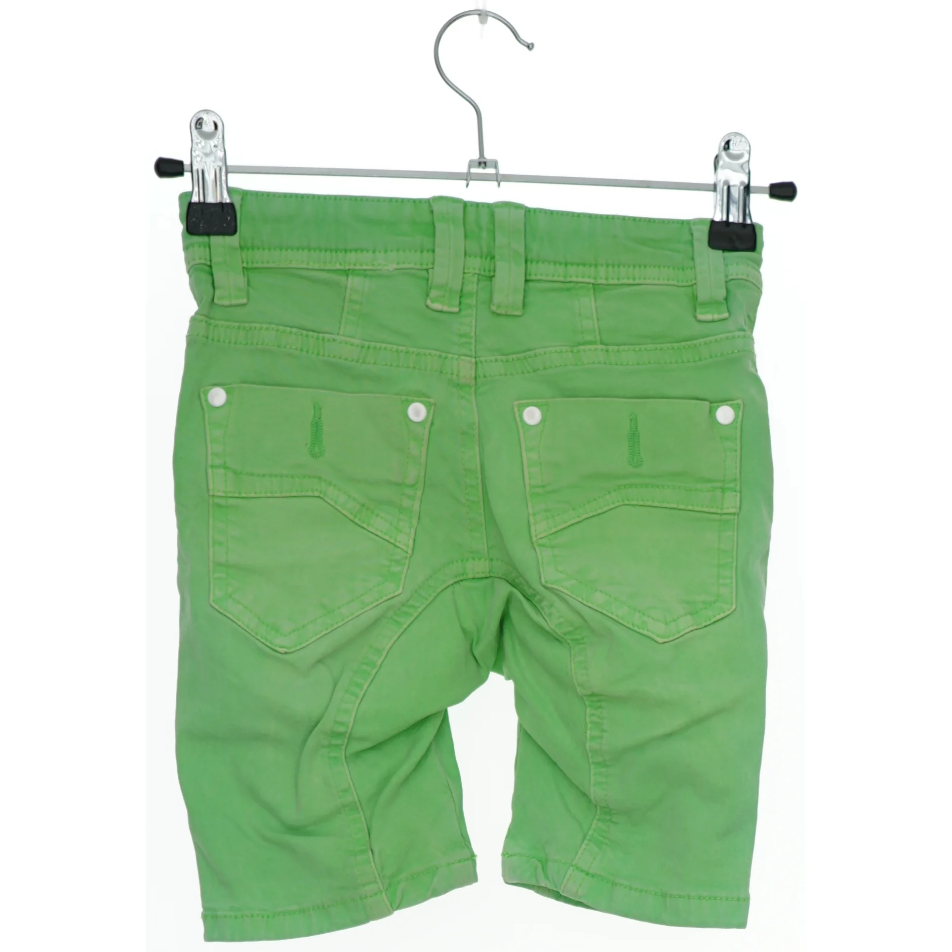 Grønne shorts til børn fra Mads & Mette (str. 104)