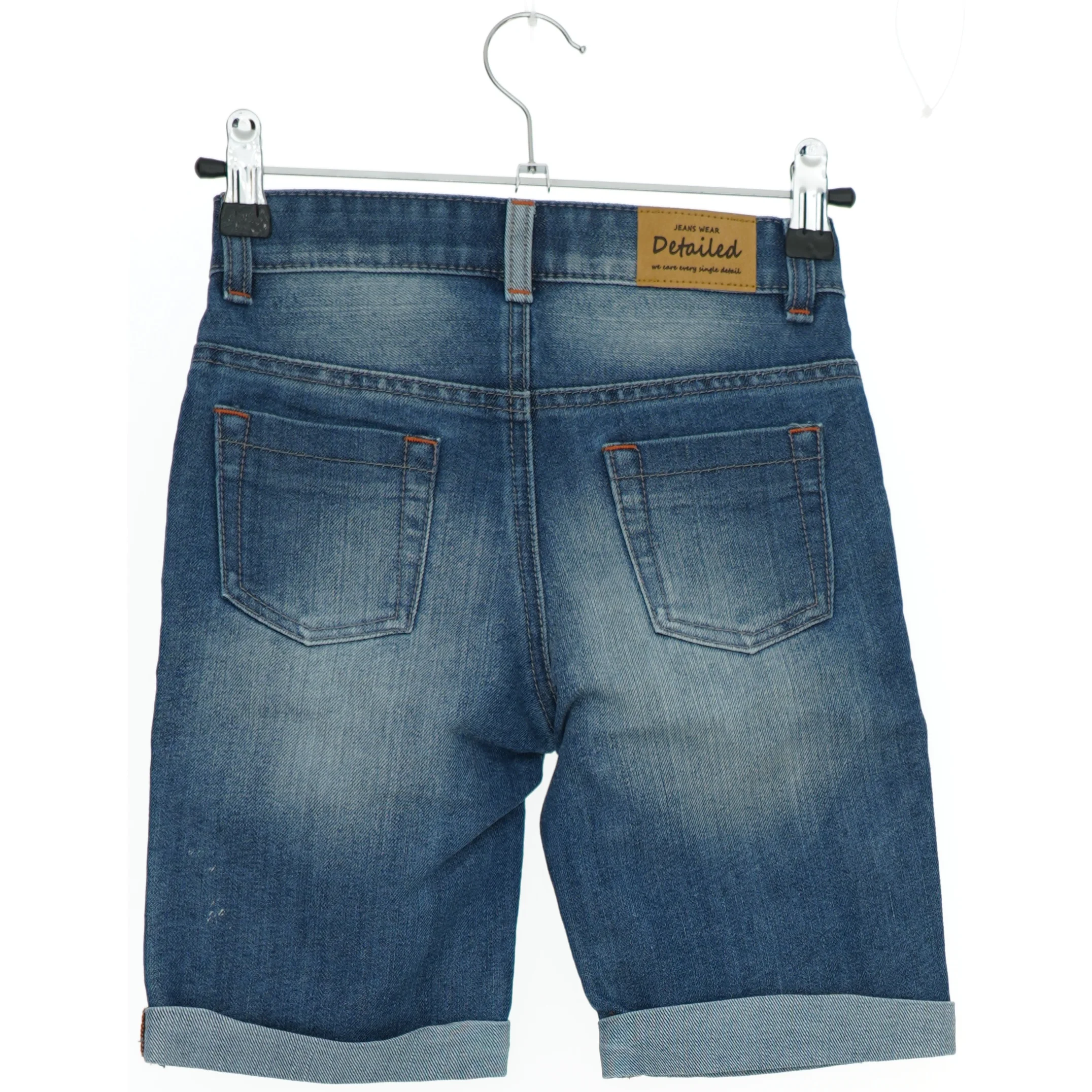 Jeans shorts fra Detailed (str. 104)