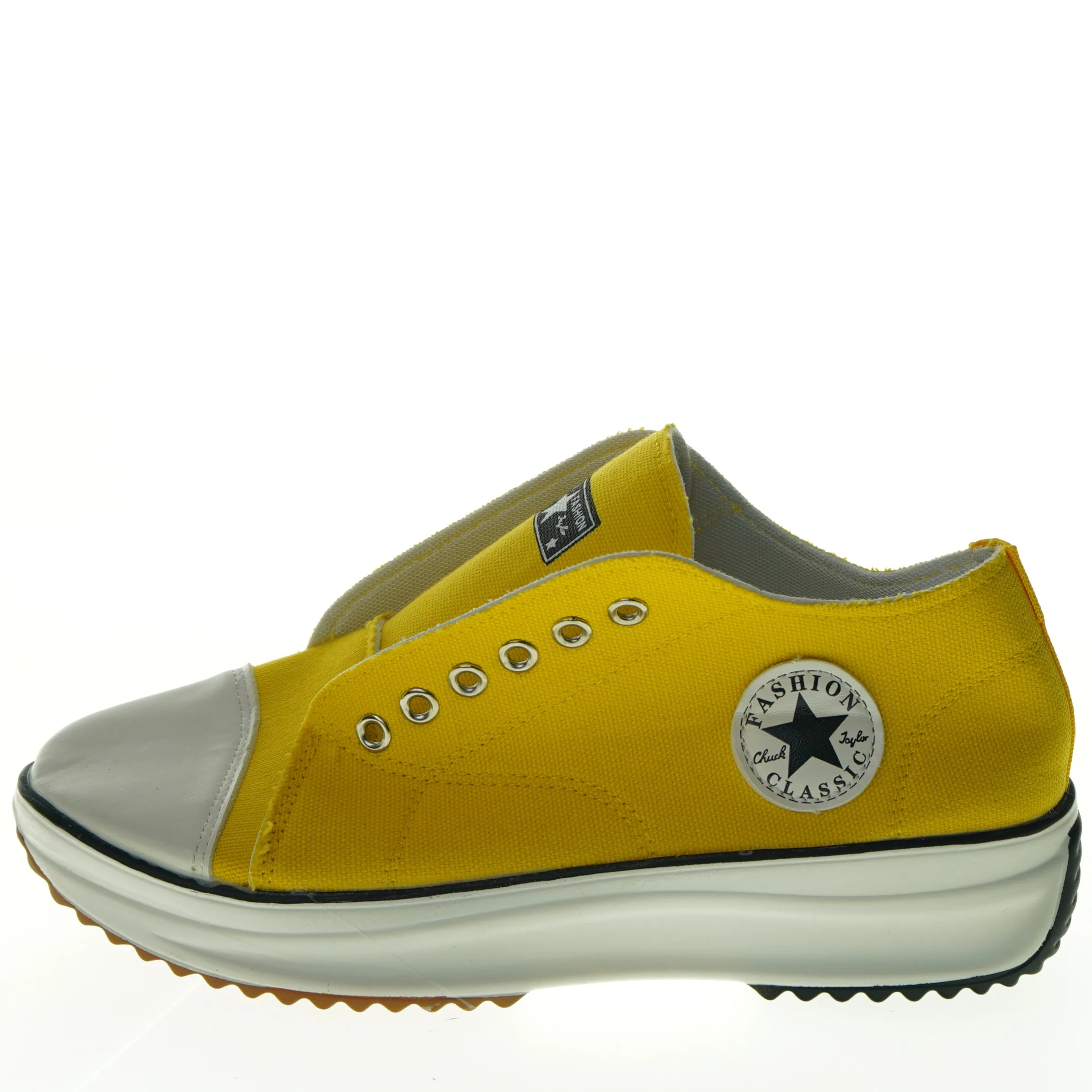 Gule sneakers med hvid snørebånd-detalje fra Fashion Classic (str. 37)