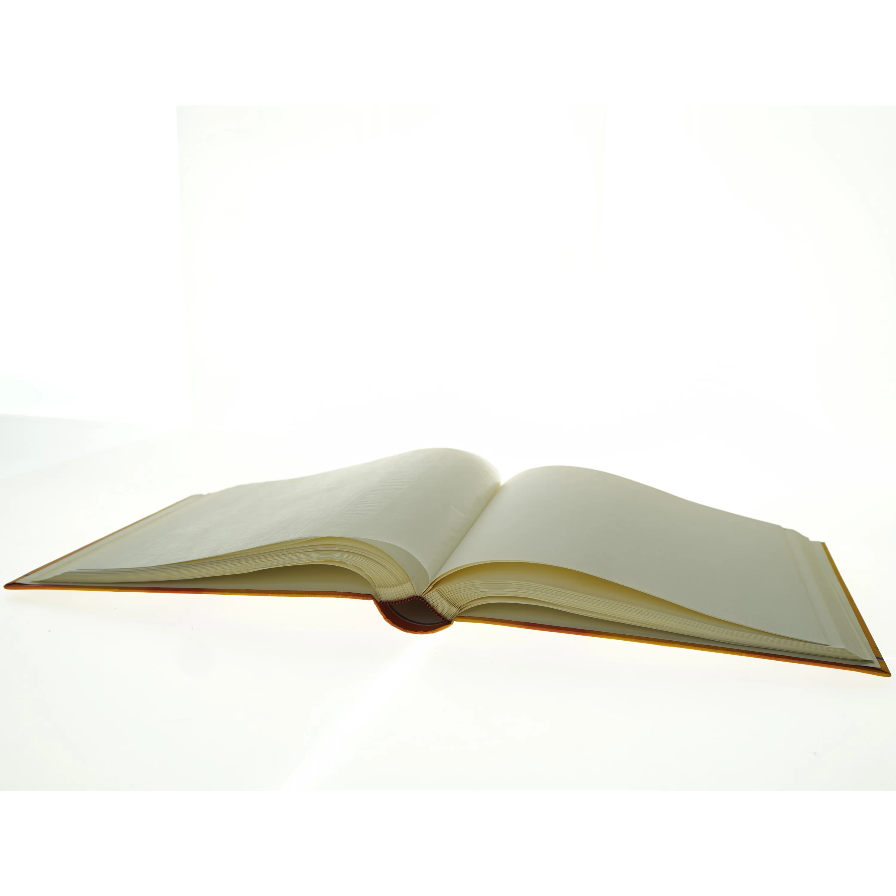 Gæstebog med blomstermotiv (str. 30 x 29 cm)