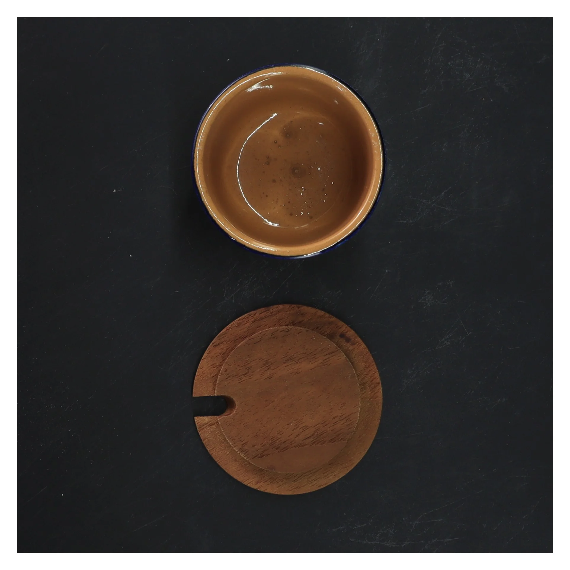 Sennepskrukke med træ-låg (str. Ø 7xh7 cm)