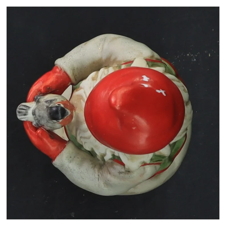 Keramisk nissefigur (str. 15x5,5 cm)