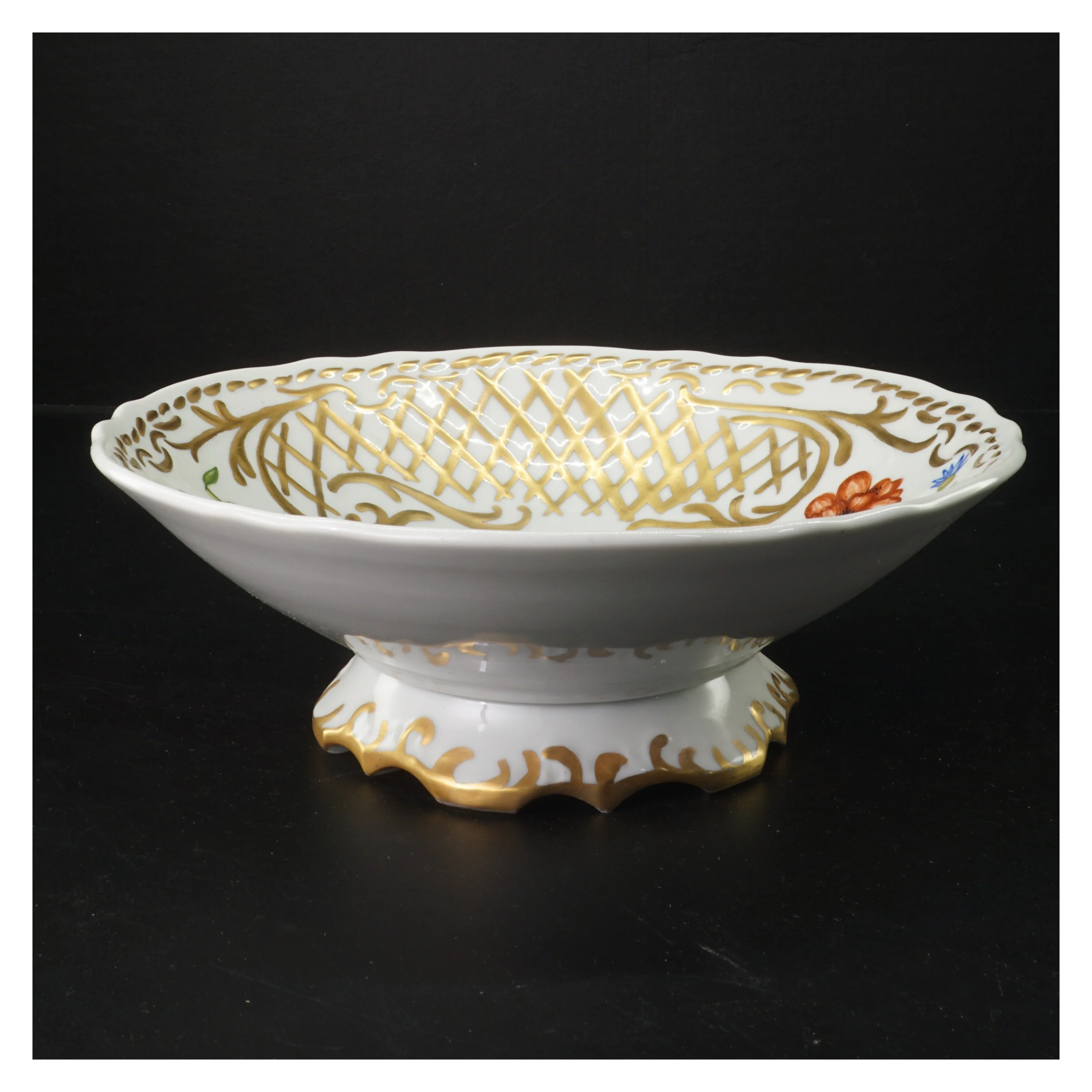 Dekorativ skål med blomstermotiv (str. Ø 26 cm)