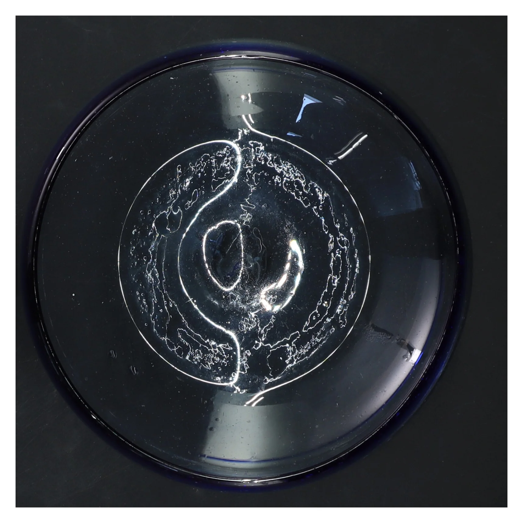 Blå glasskål (str. Ø 16x5 cm)