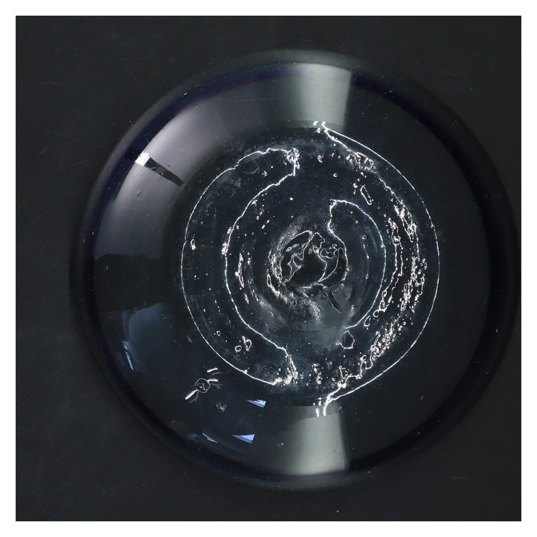 Blå glasskål (str. Ø 16x5 cm)