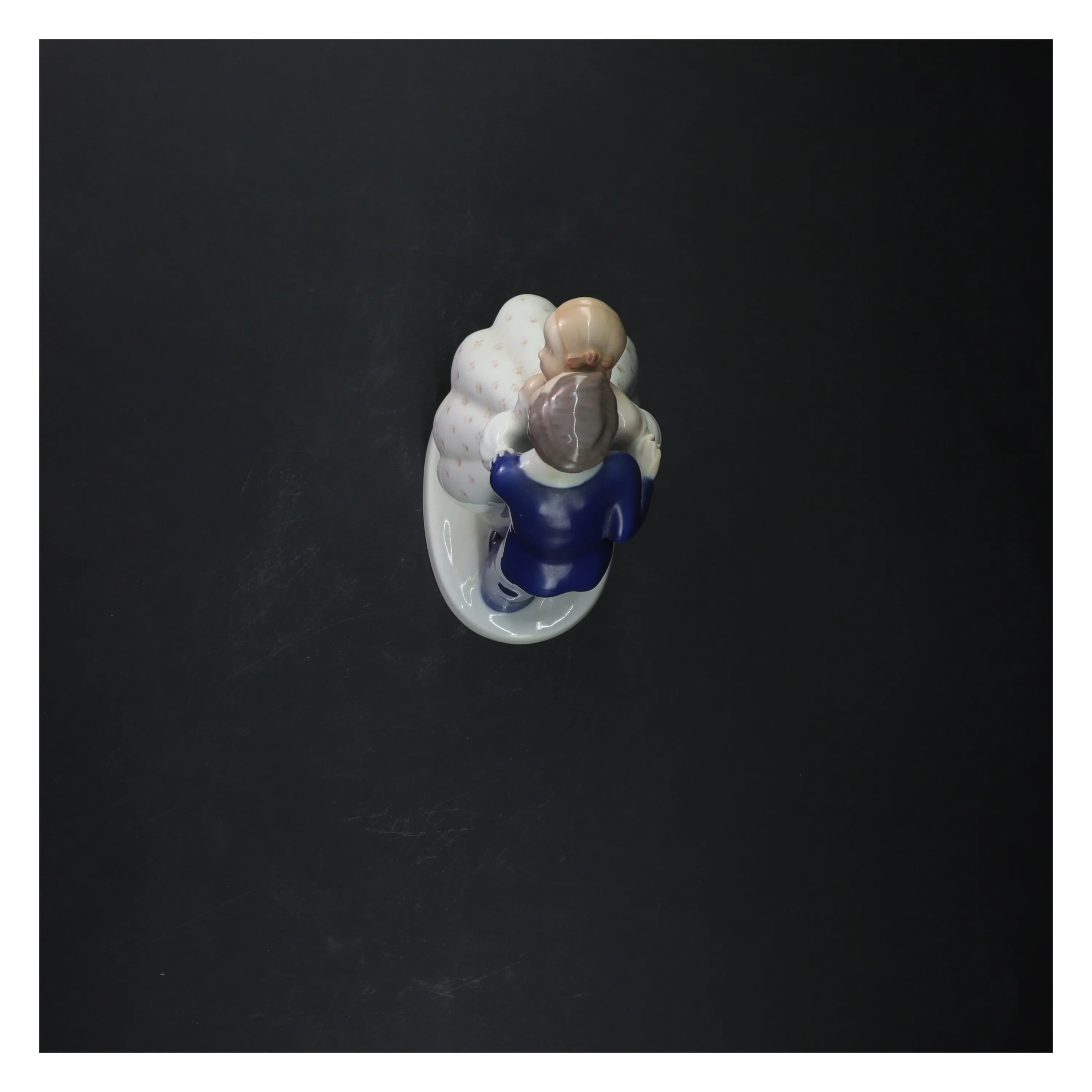 Porcelænsfigur af dansende par fra B&G (str. 19 cm)