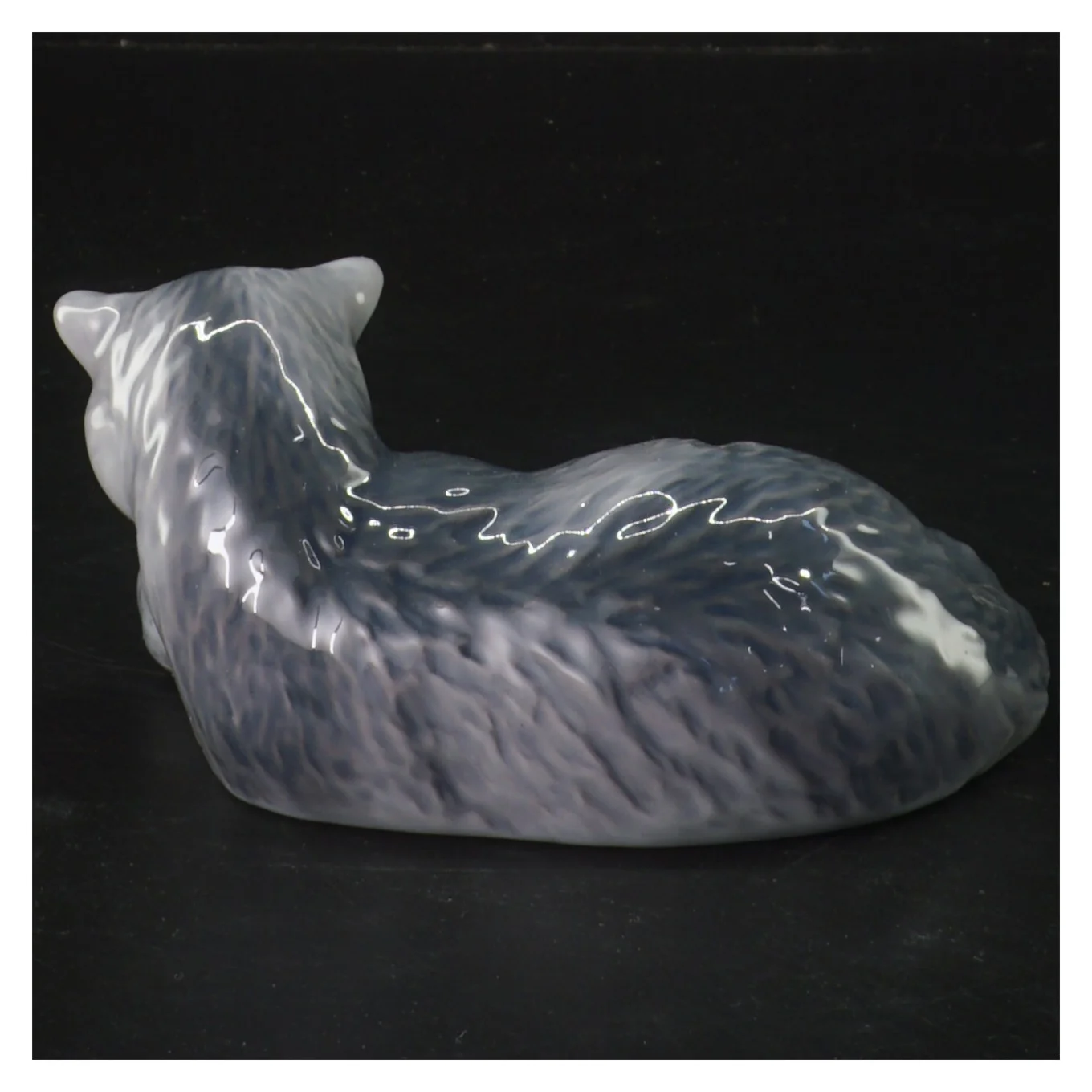 Porcelænsfigur af liggende ræv fra Royal Copenhagen 446(str. 13,5x10 cm)