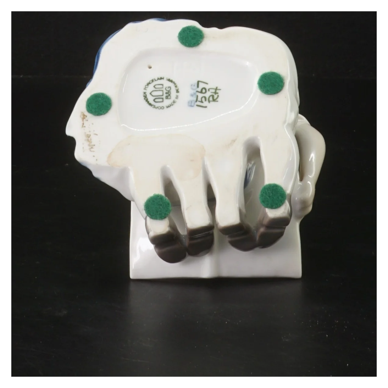 Porcelænsfigur af læsende børn fra Bing Og Grøndal (str. 10x10 cm)