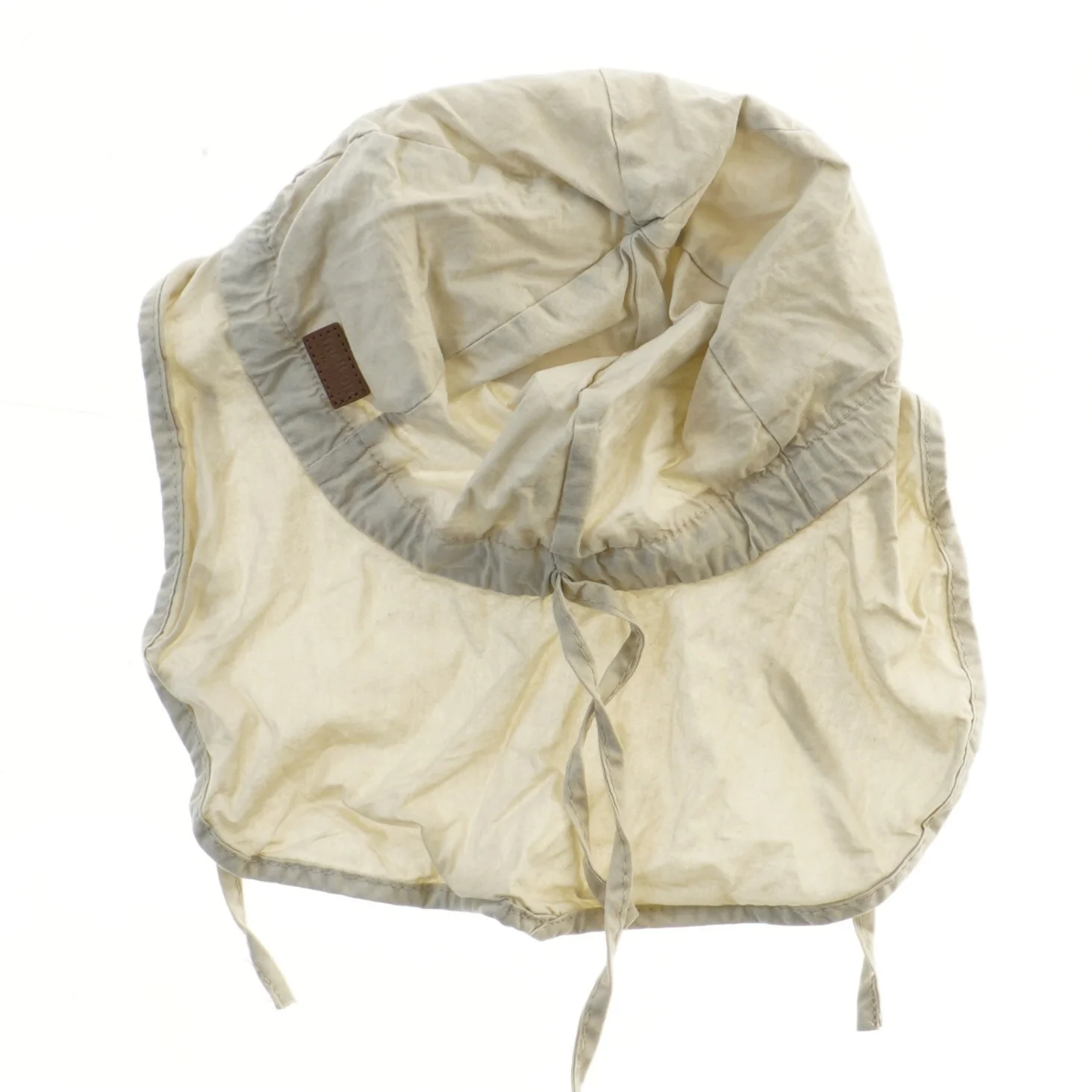 Solhat med nakke flap fra Melton (str. 49 )